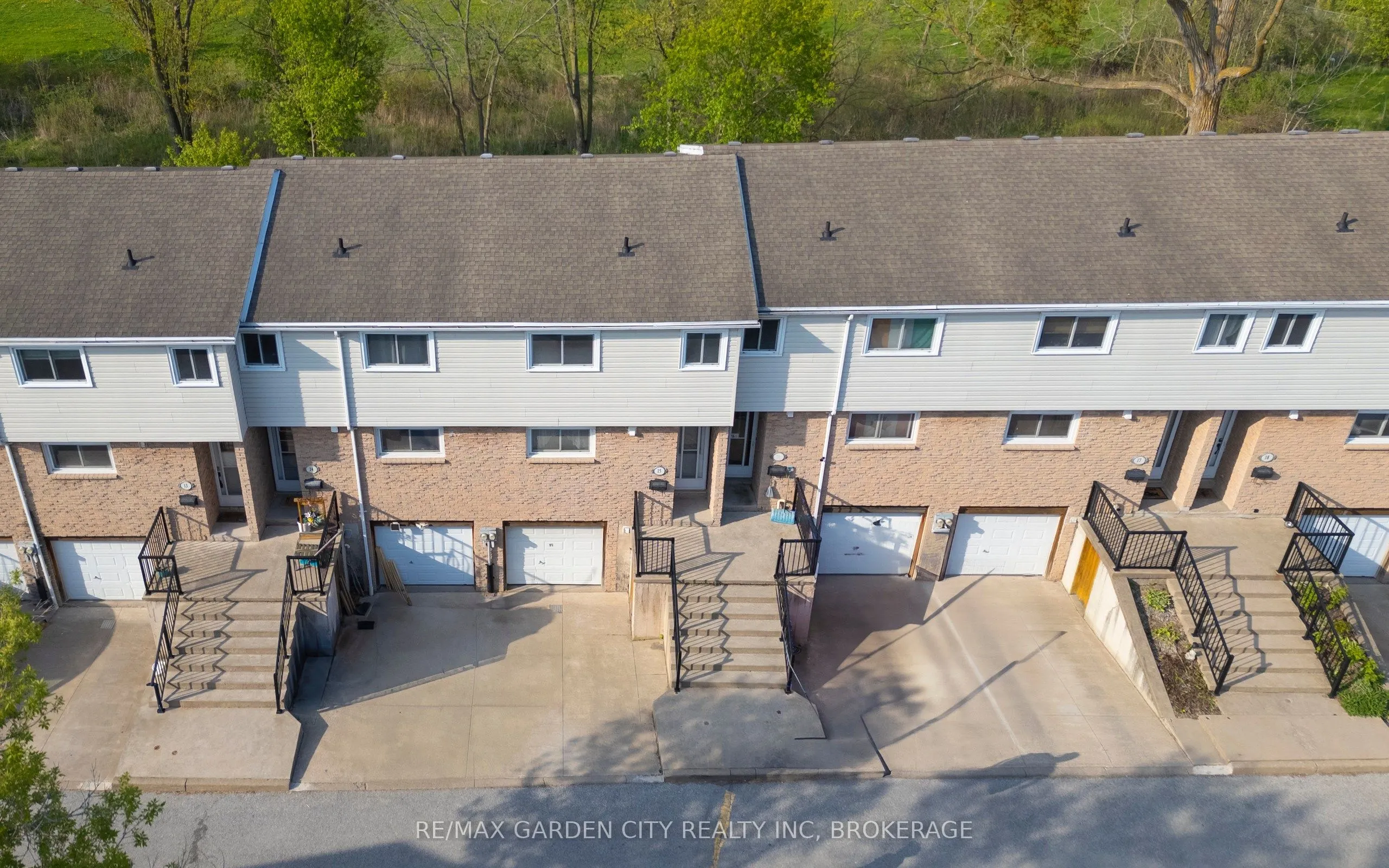 149 St. Catharines Street, #15