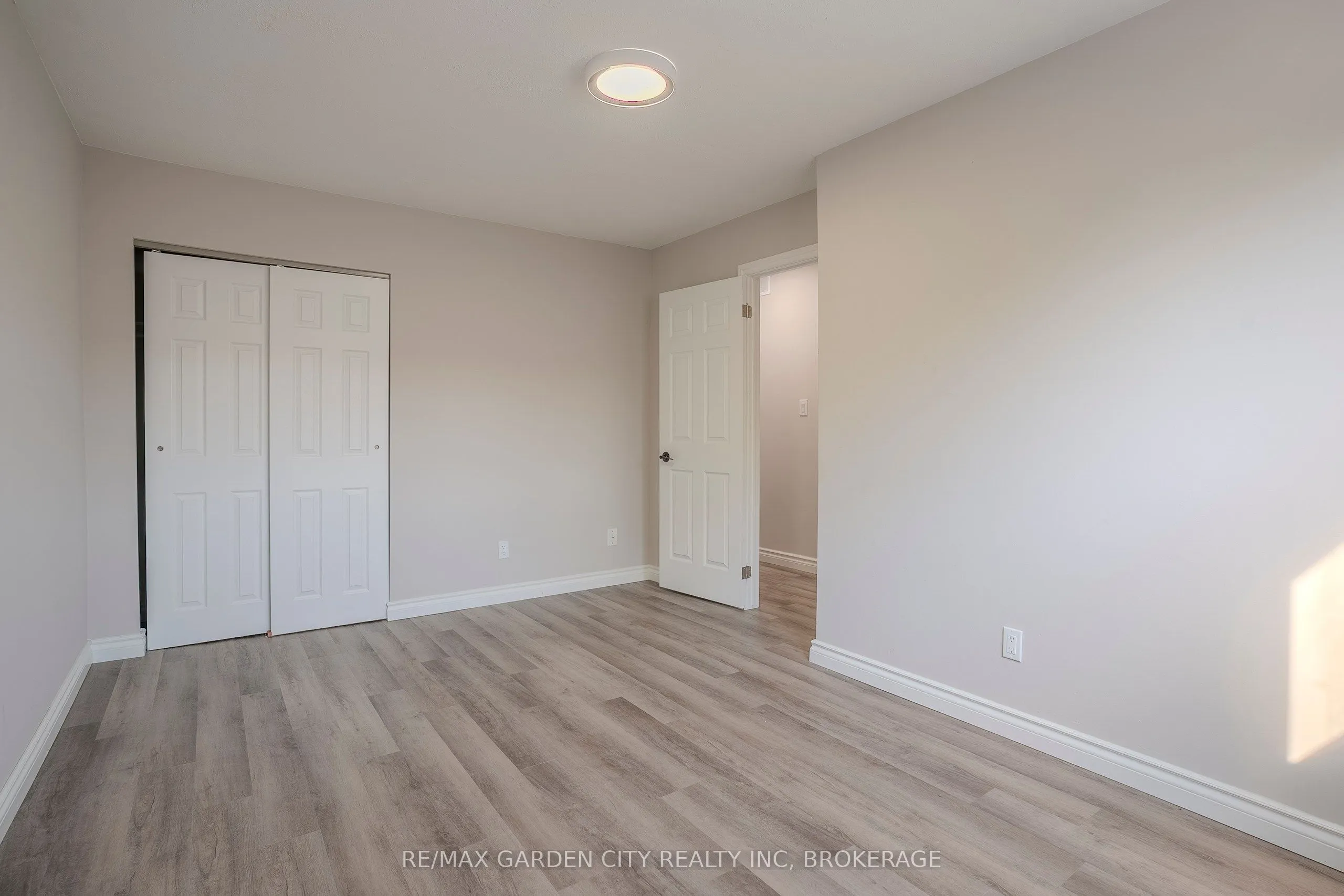 149 St. Catharines Street, #15