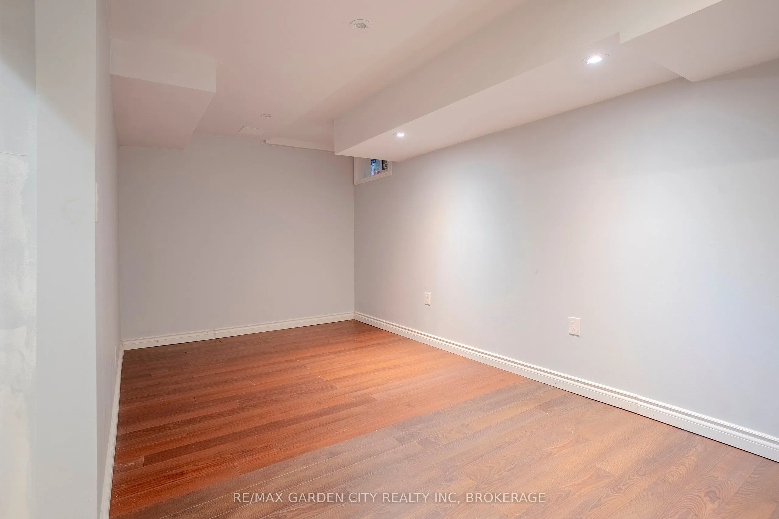 149 St. Catharines Street, #15