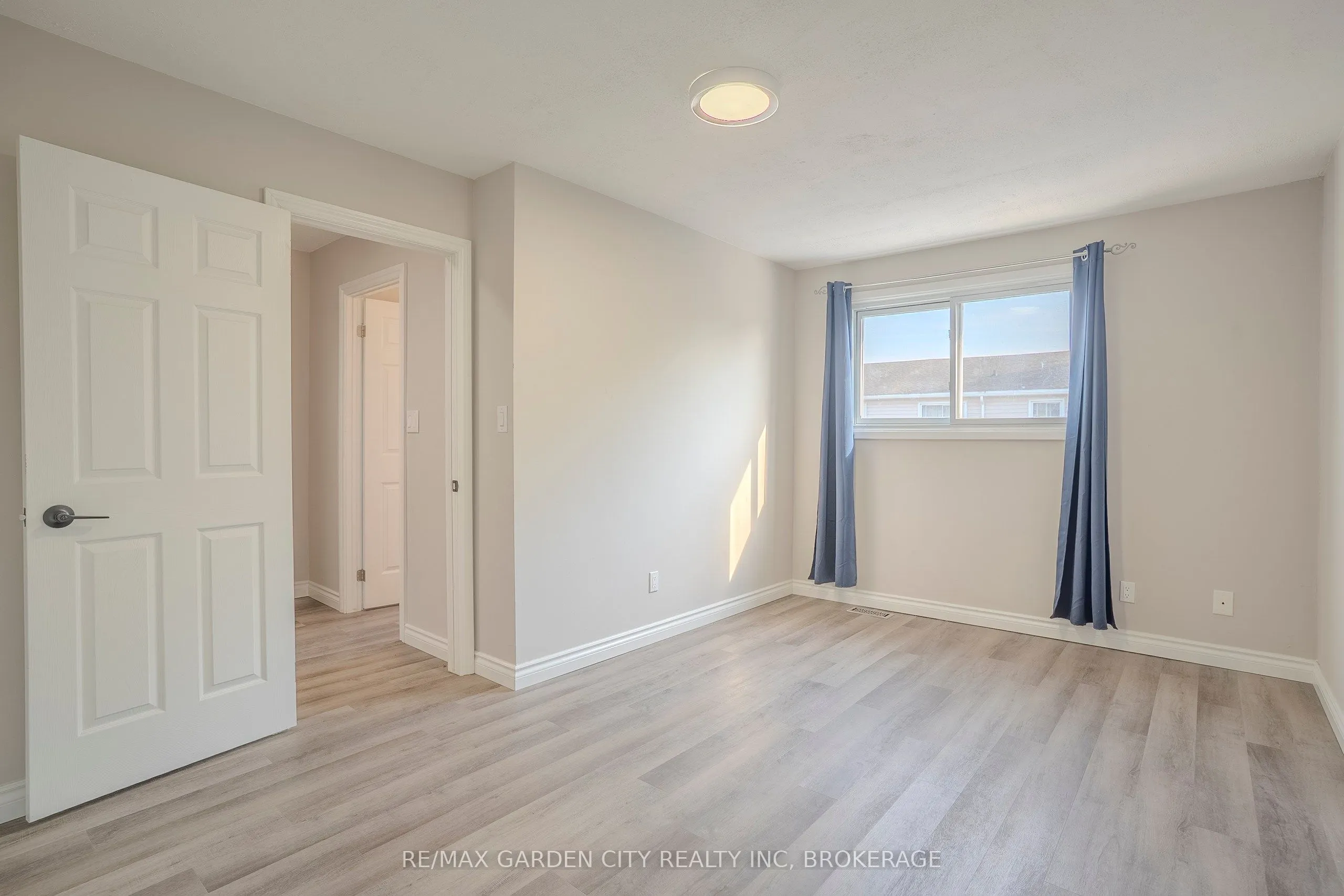 149 St. Catharines Street, #15