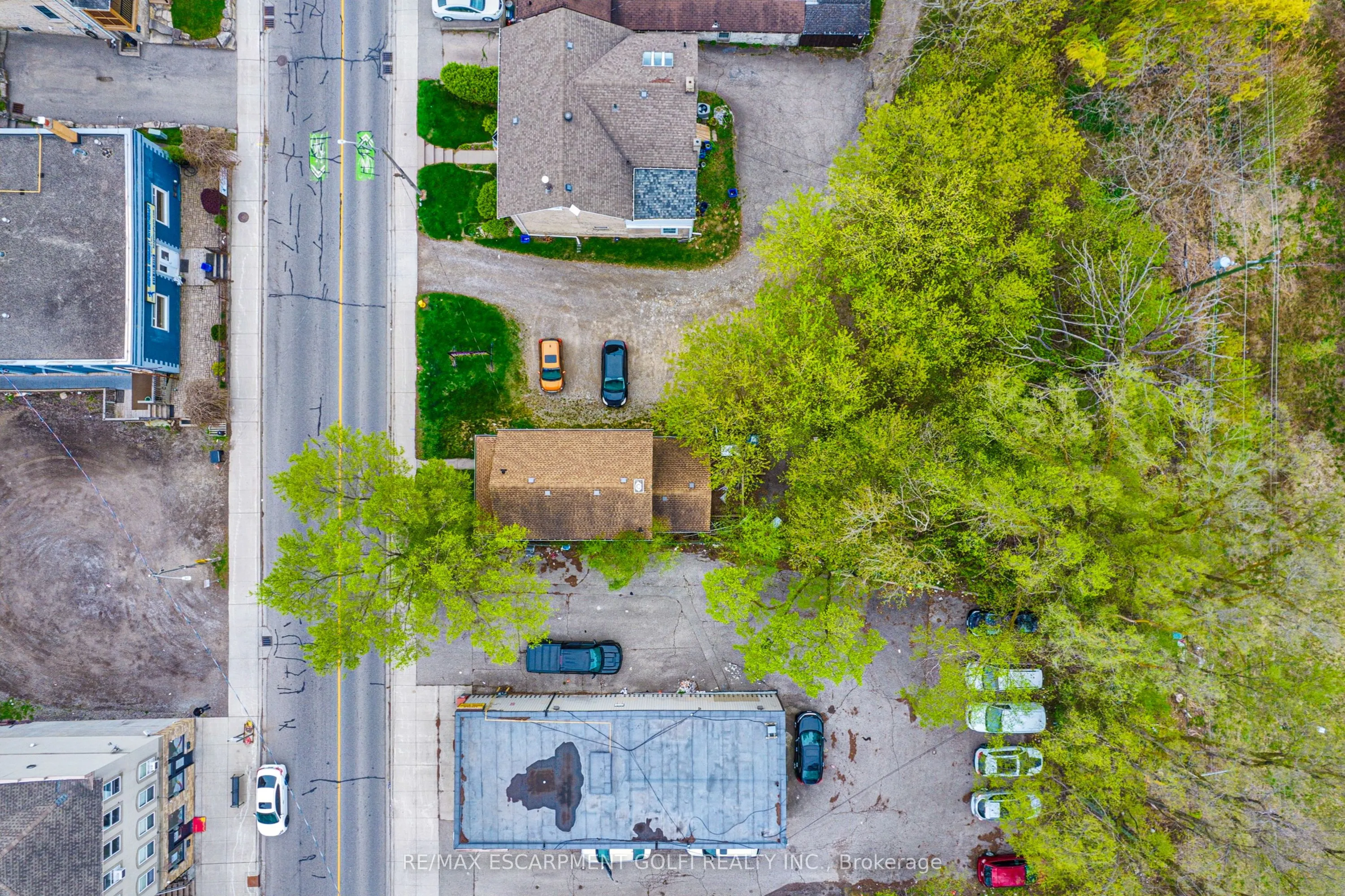 31 Queen Street W