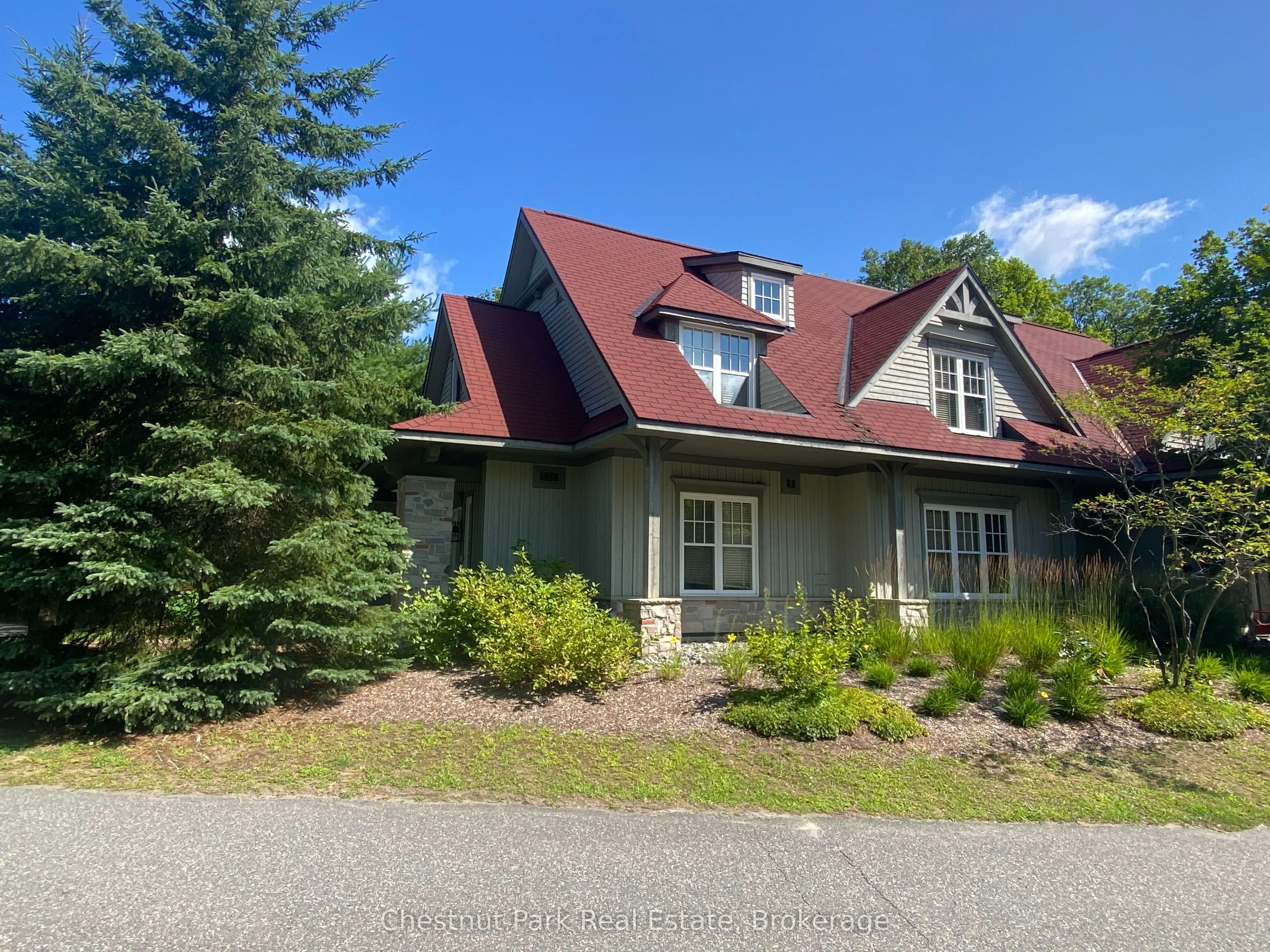 101 GLEN ABBEY Way #3