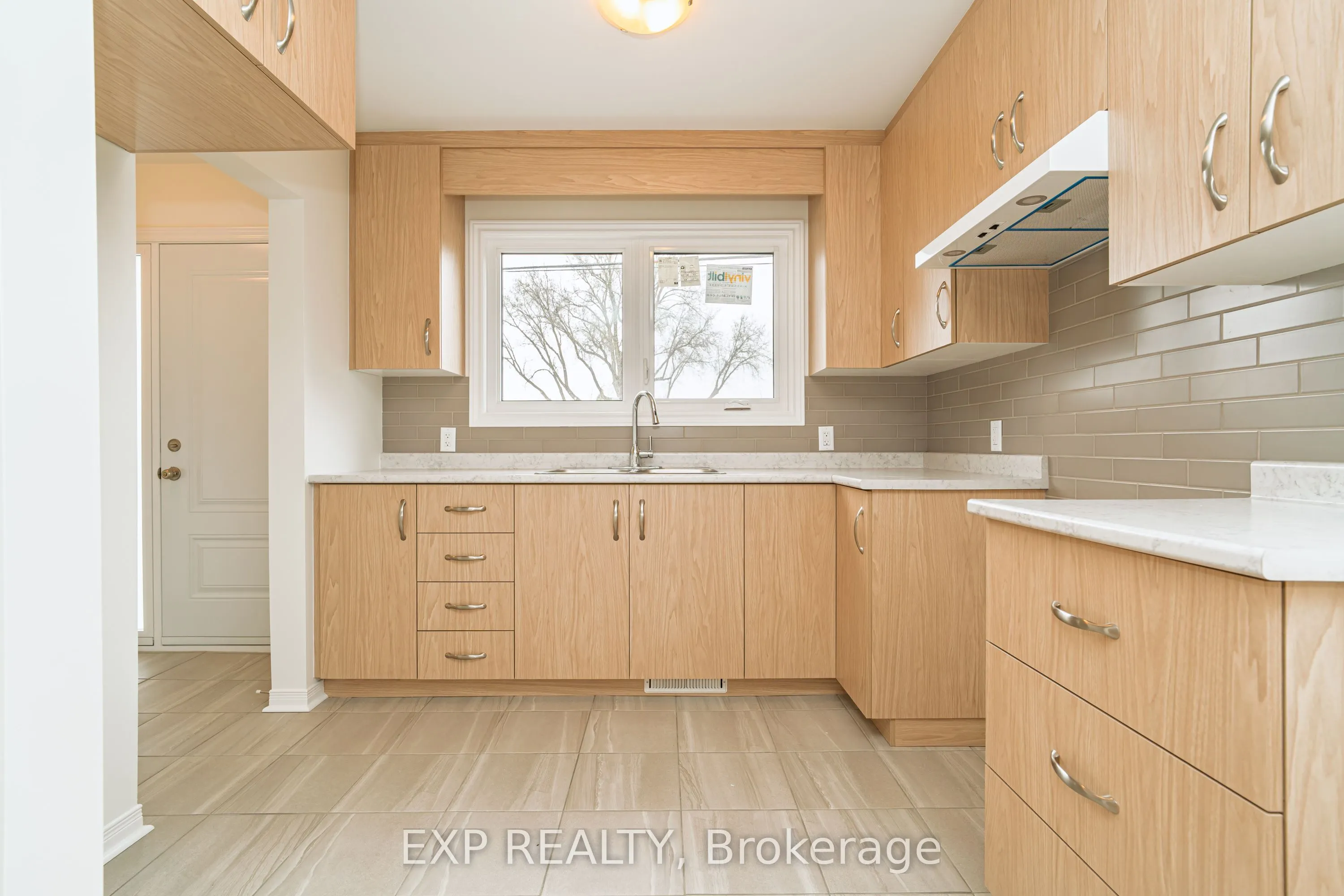 120 Knoxdale Road