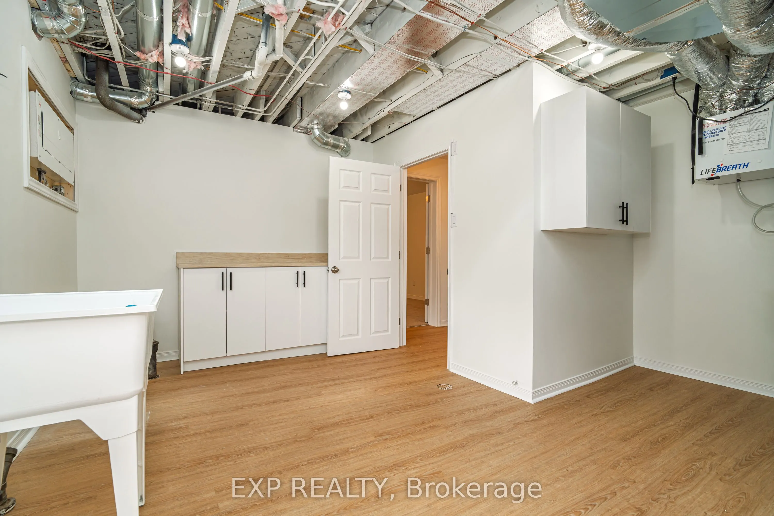 120 Knoxdale Road