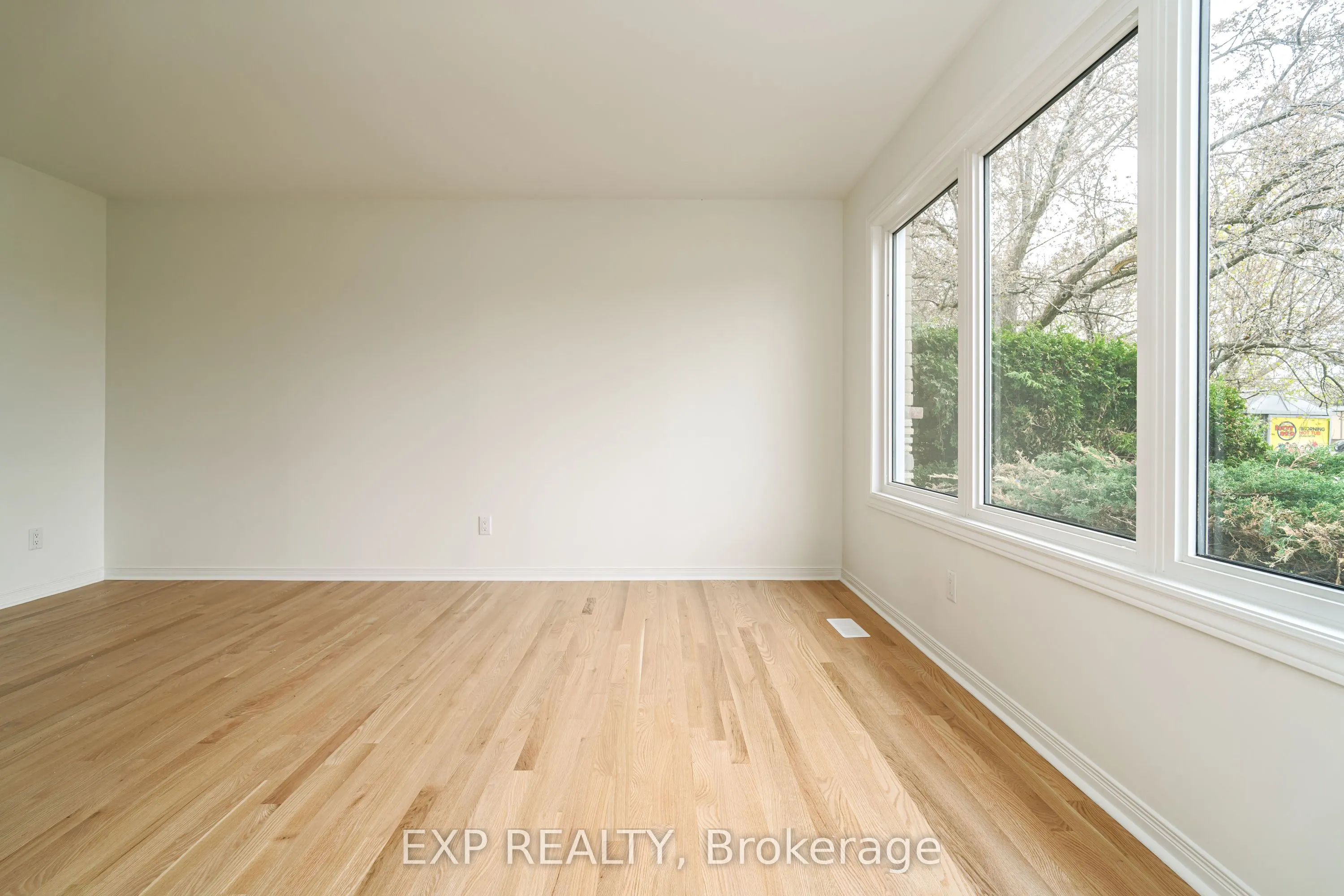 120 Knoxdale Road