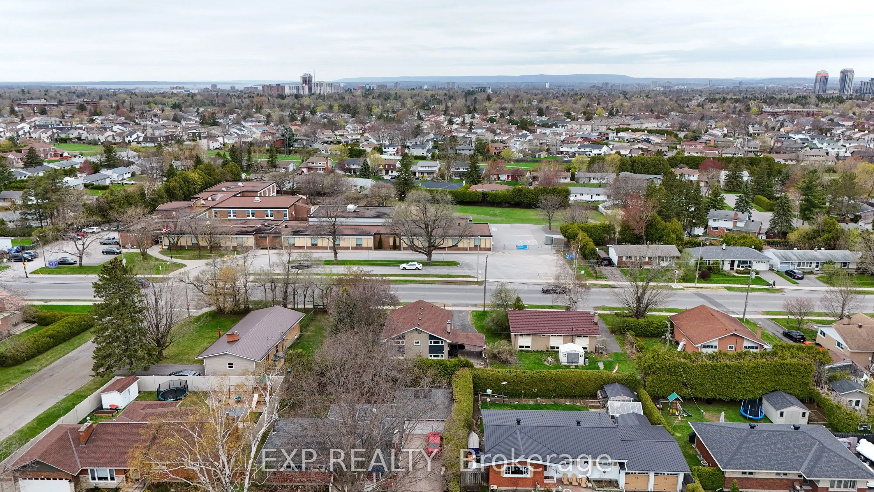 120 Knoxdale Road