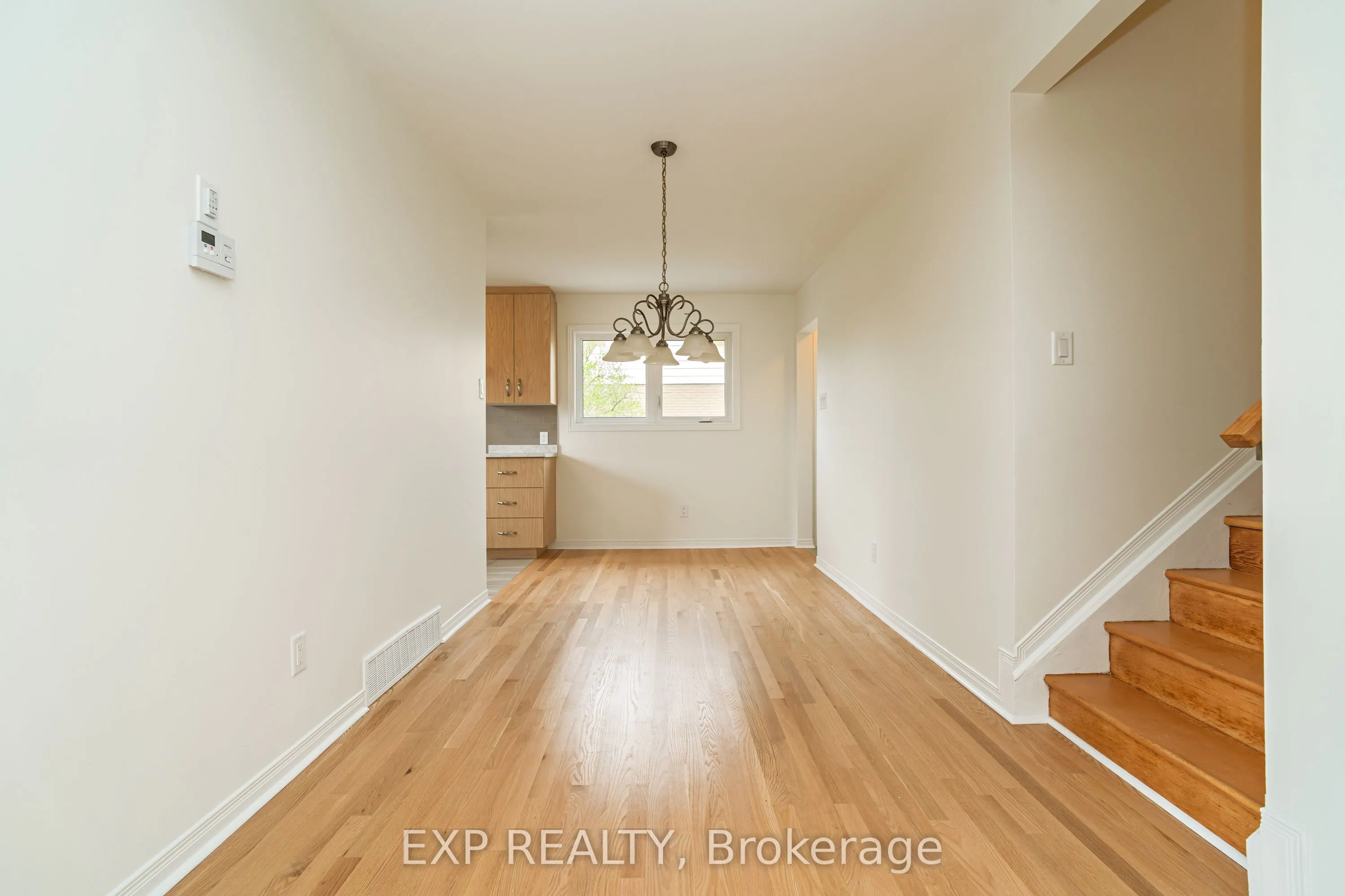 120 Knoxdale Road