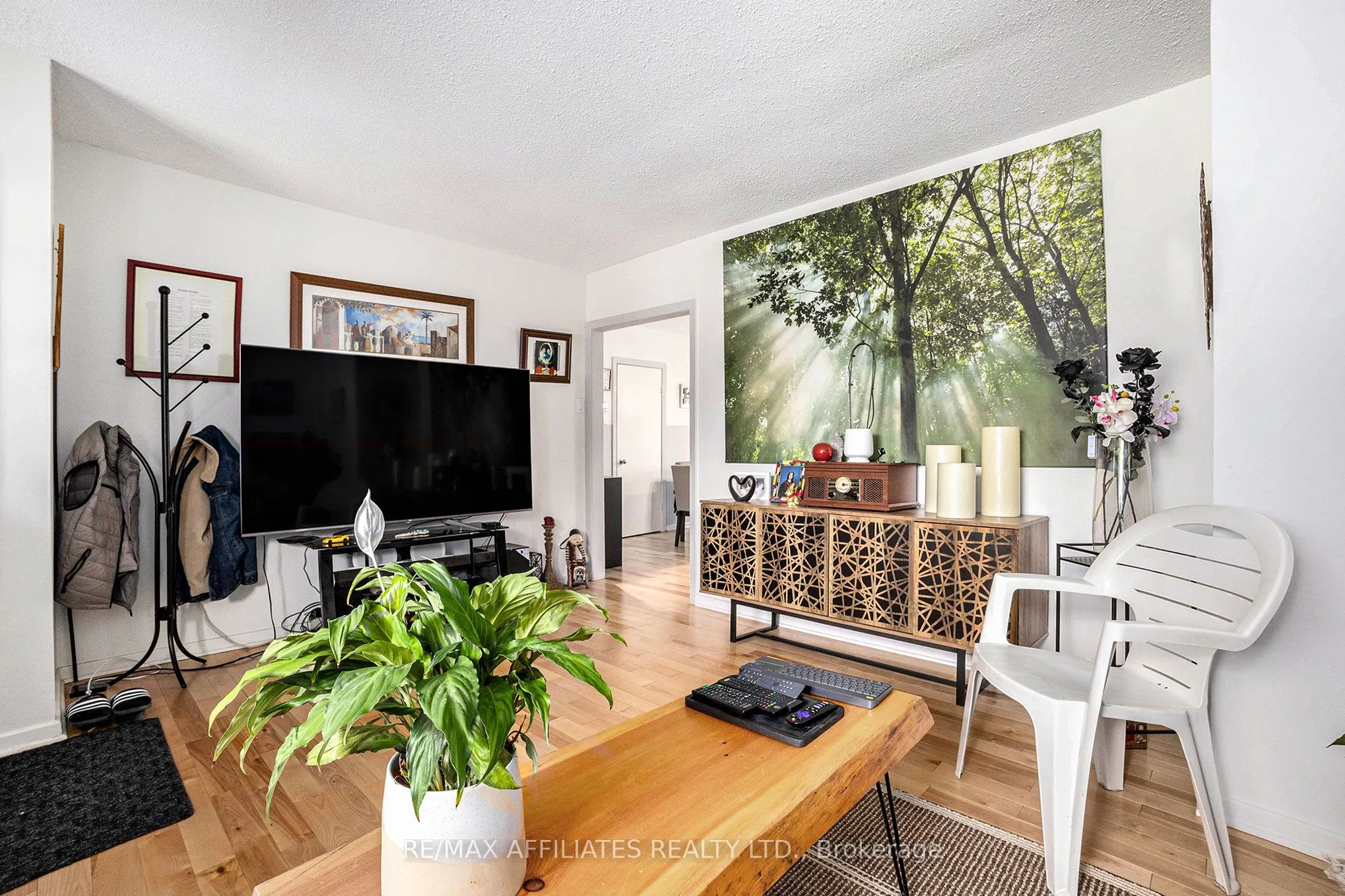 6208 Renaud Road