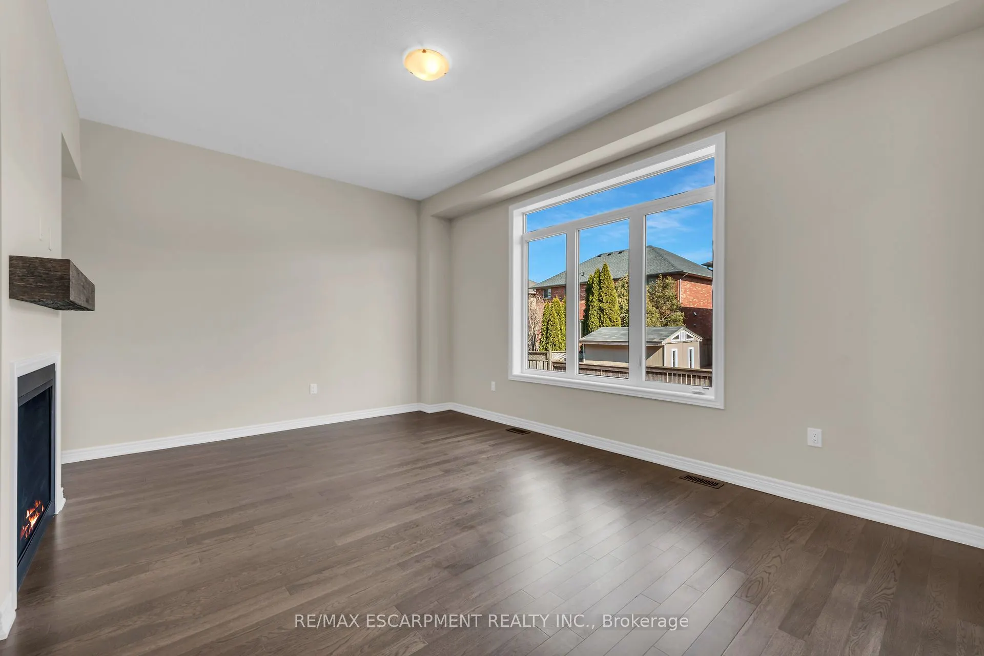 67 Starfire Crescent