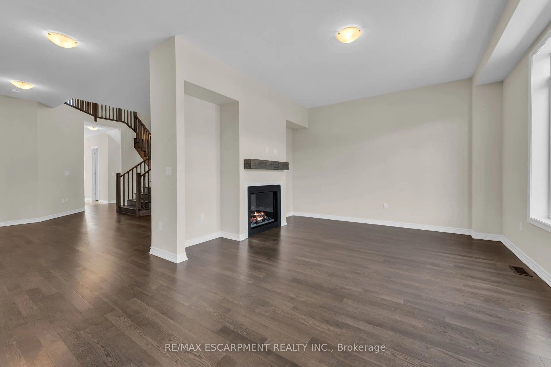 67 Starfire Crescent