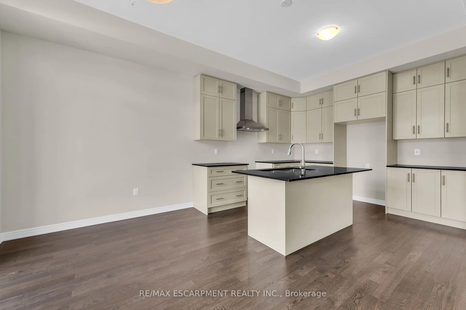 67 Starfire Crescent