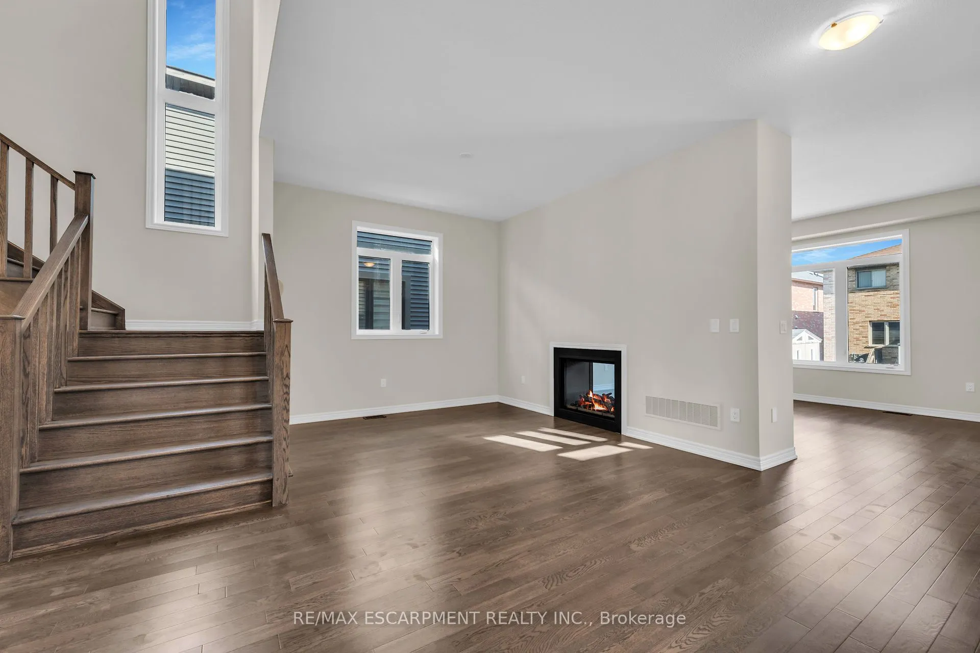 67 Starfire Crescent