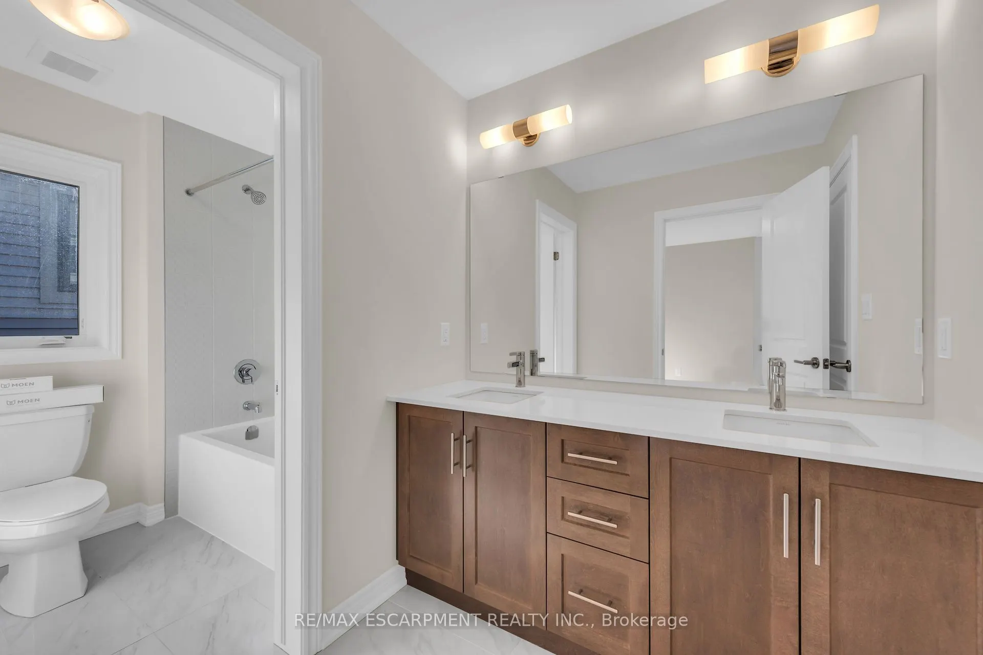 67 Starfire Crescent