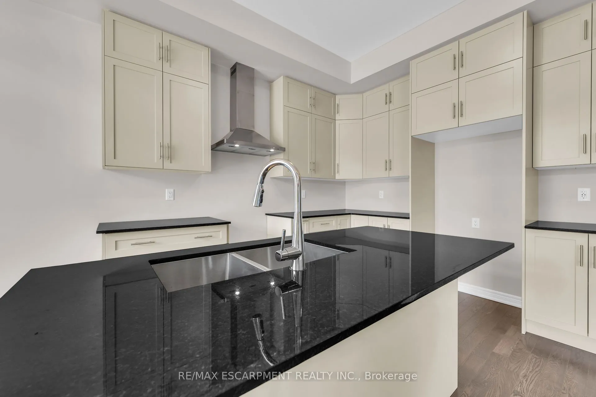67 Starfire Crescent