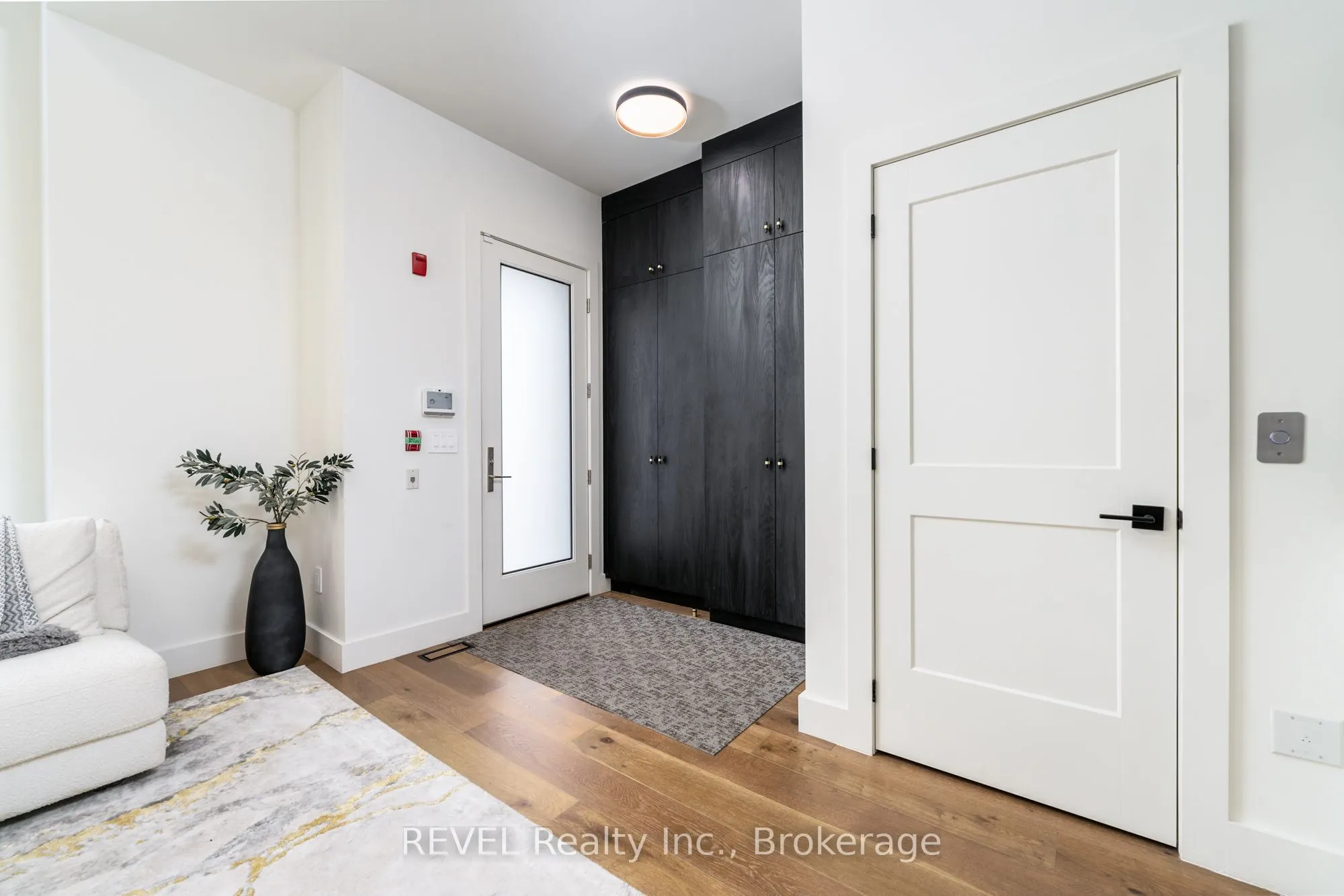 1397 York Road #10