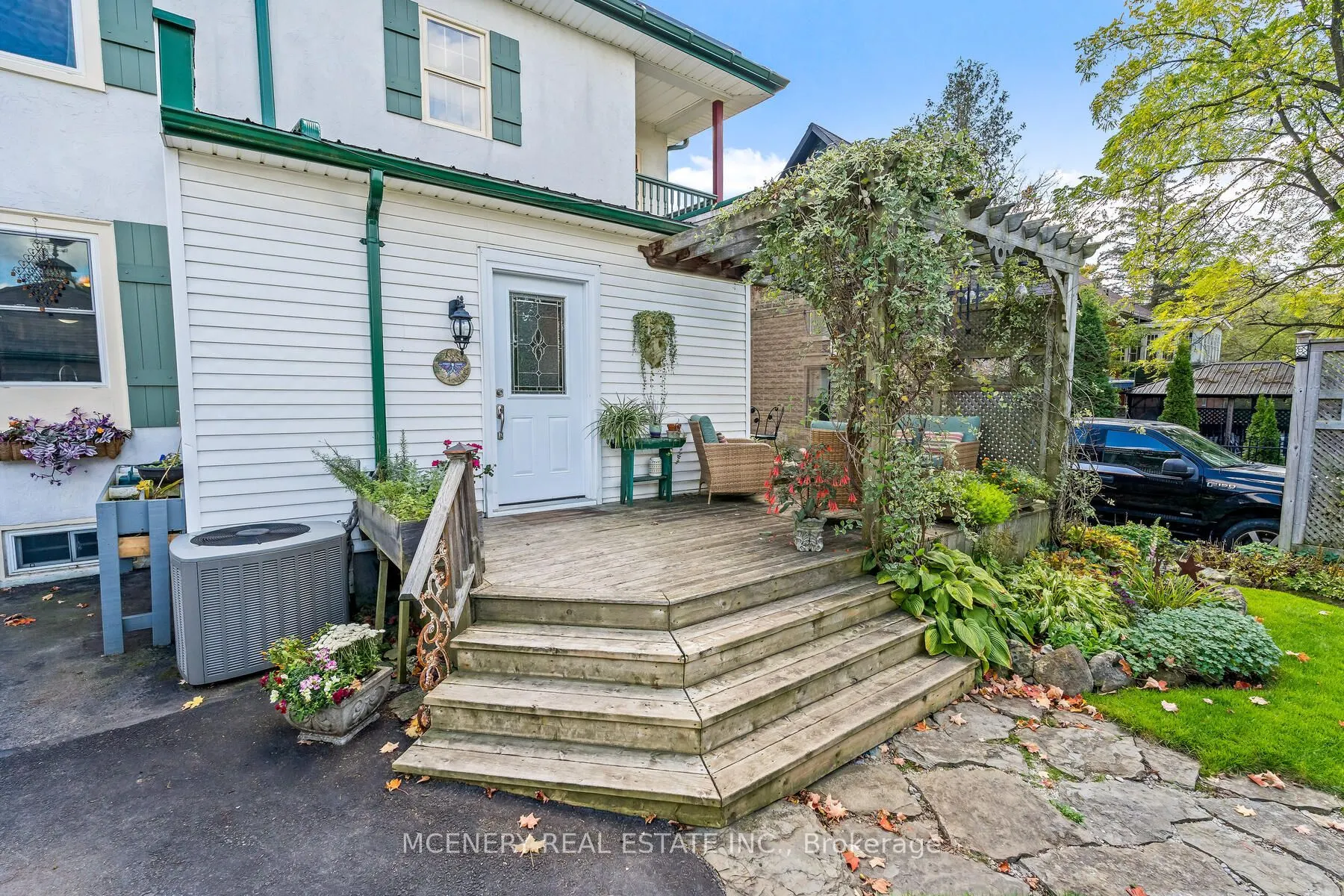 7 CHURCH Boulevard W