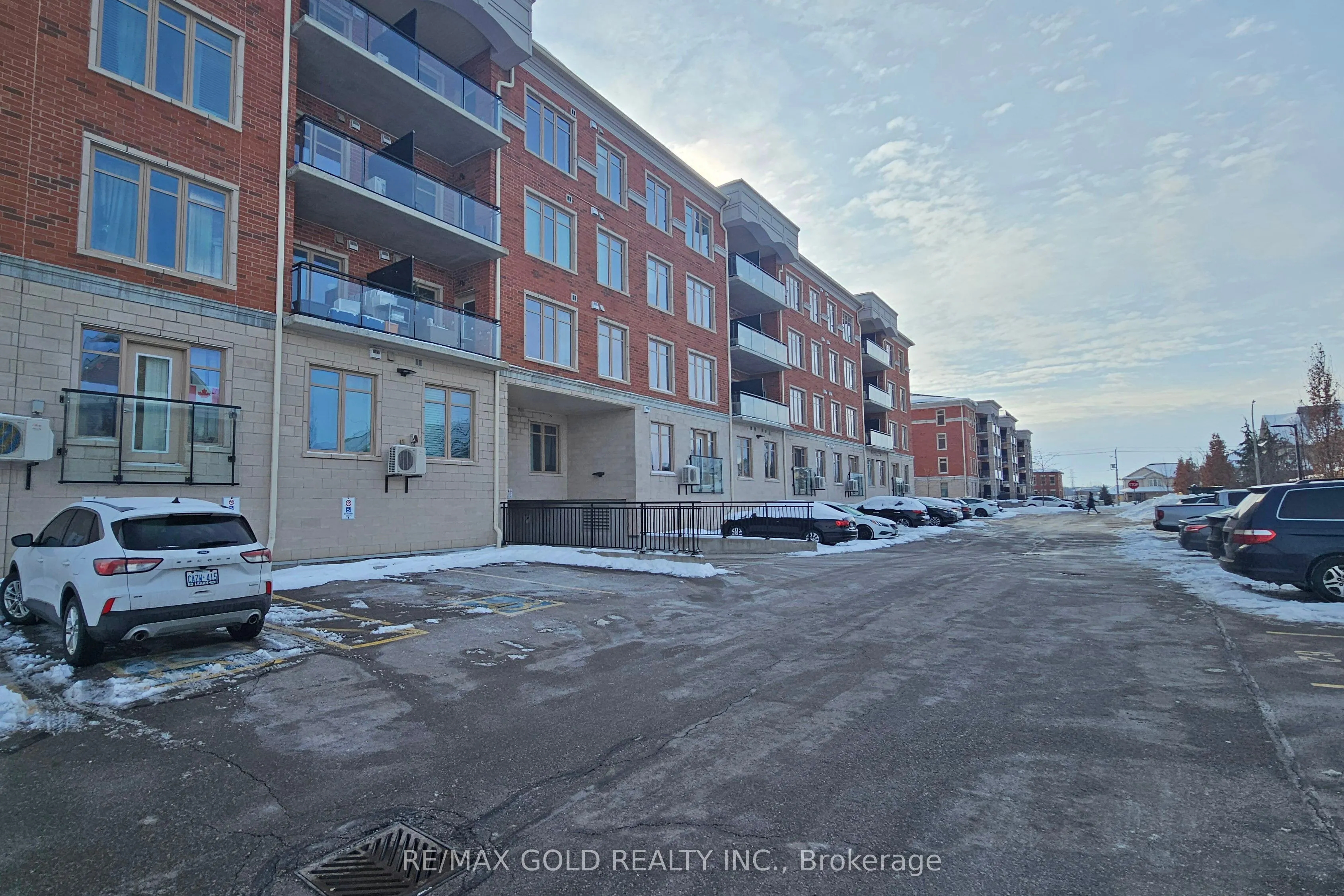 175 Commonwealth Street, #107
