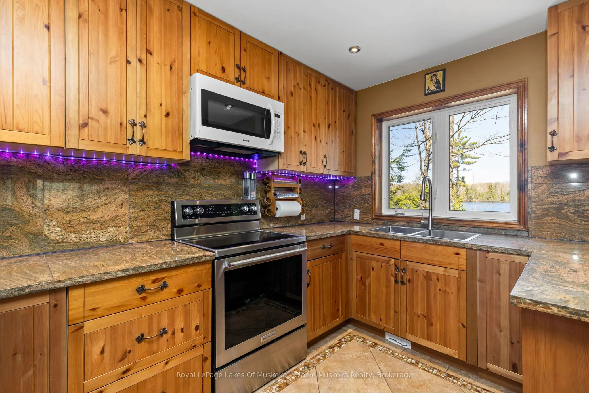 1041 Summit Road, #1