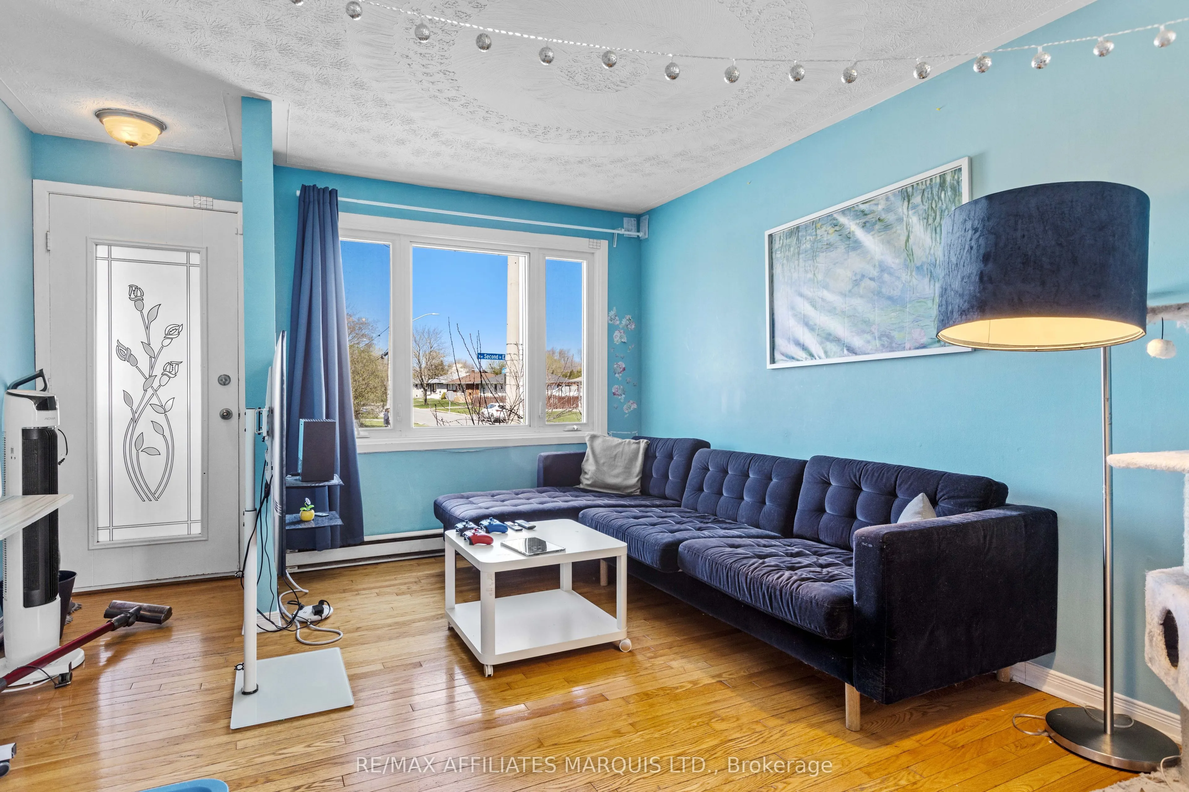 1409 SECOND Street E