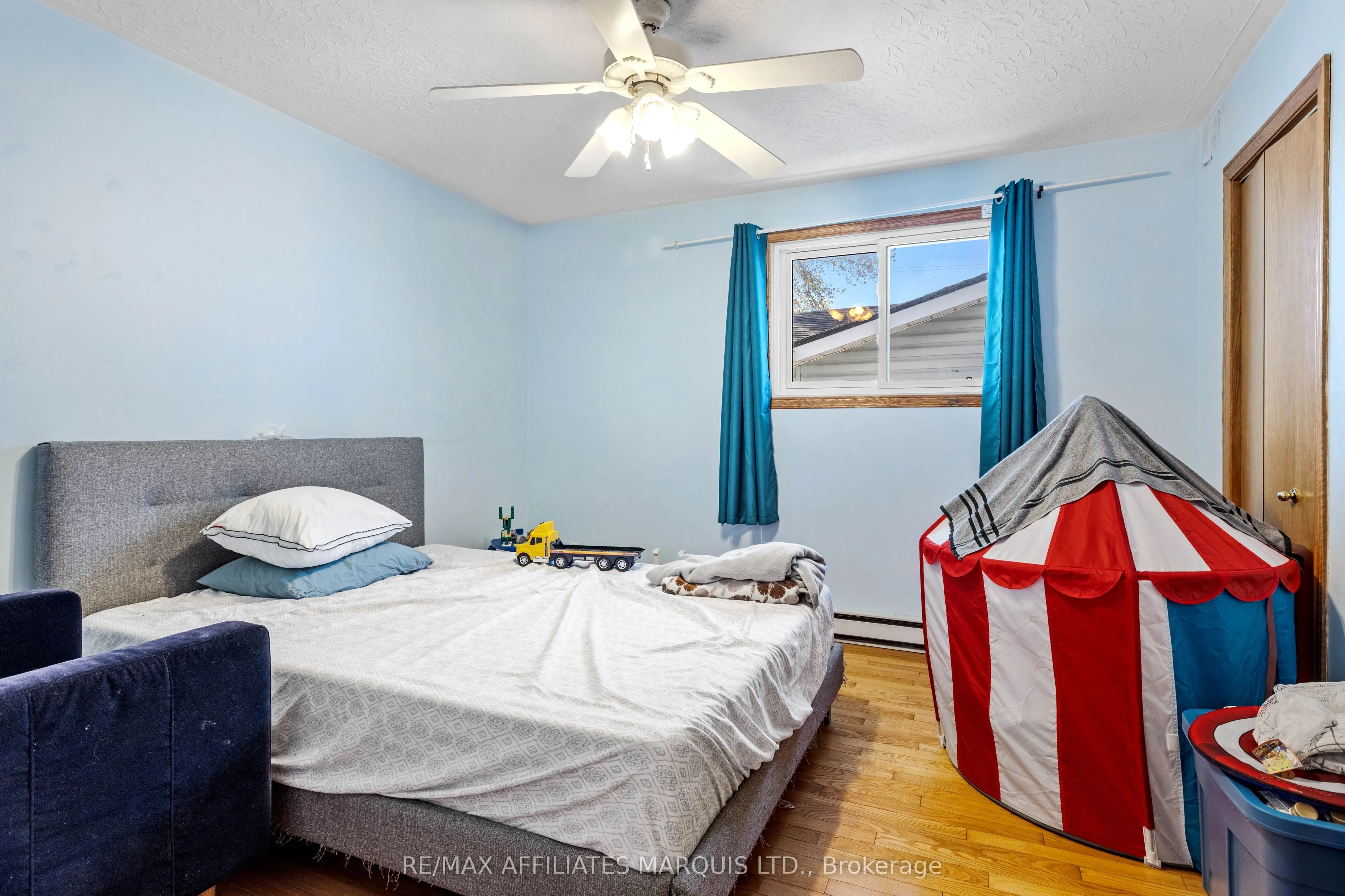 1409 SECOND Street E