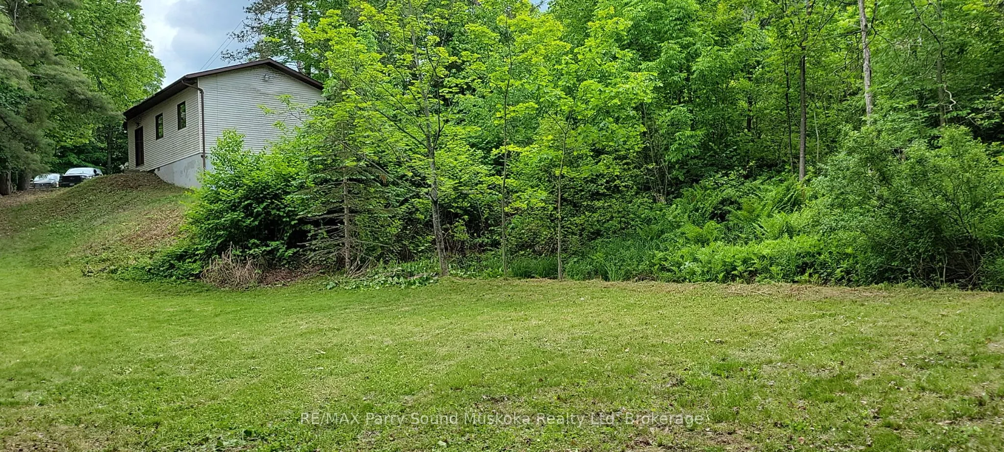 1932A Lake Joseph Road