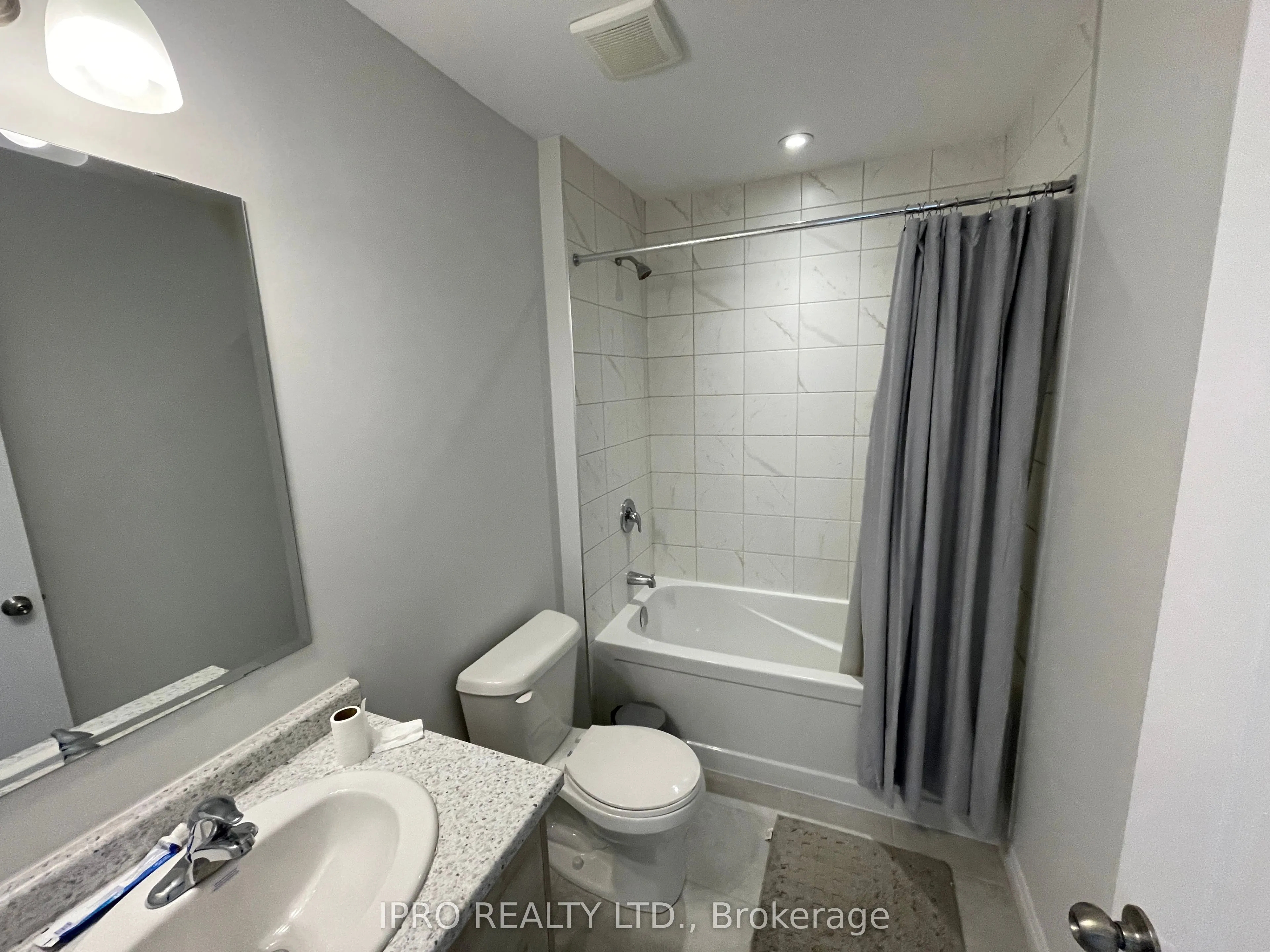 516 Doonwoods Crescent W