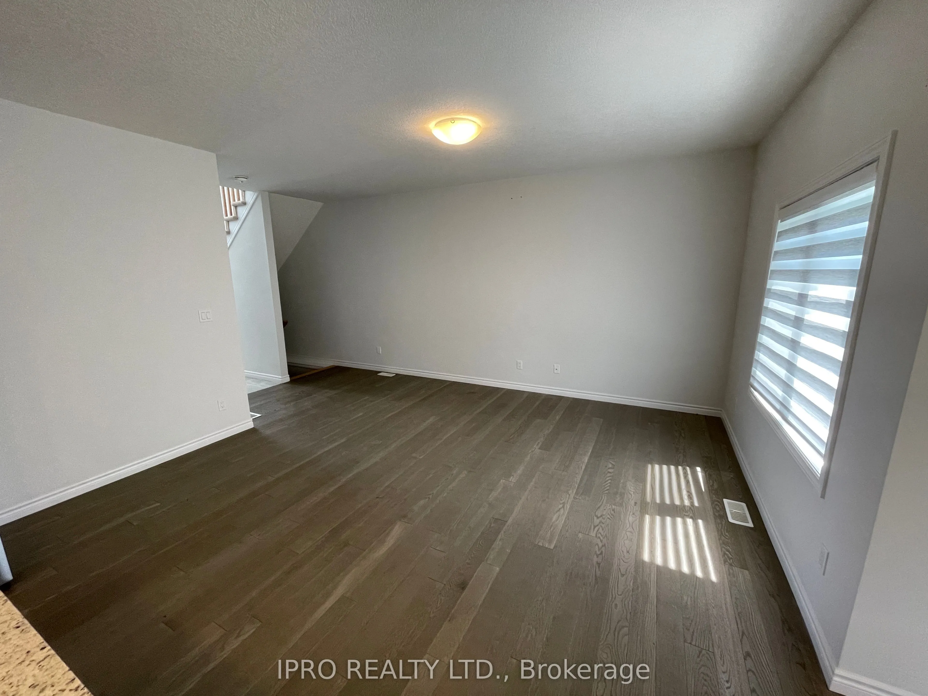 516 Doonwoods Crescent W