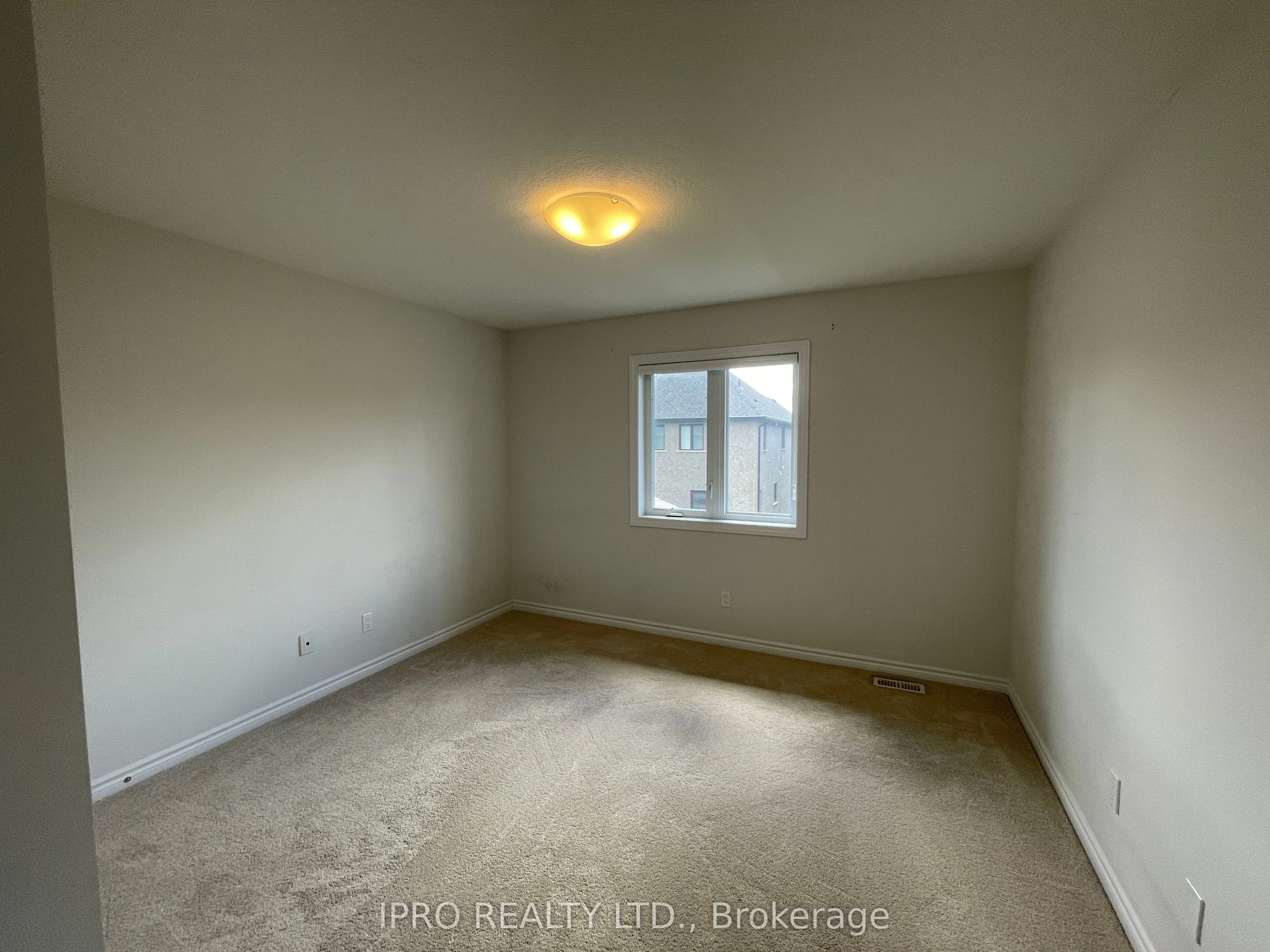 516 Doonwoods Crescent W