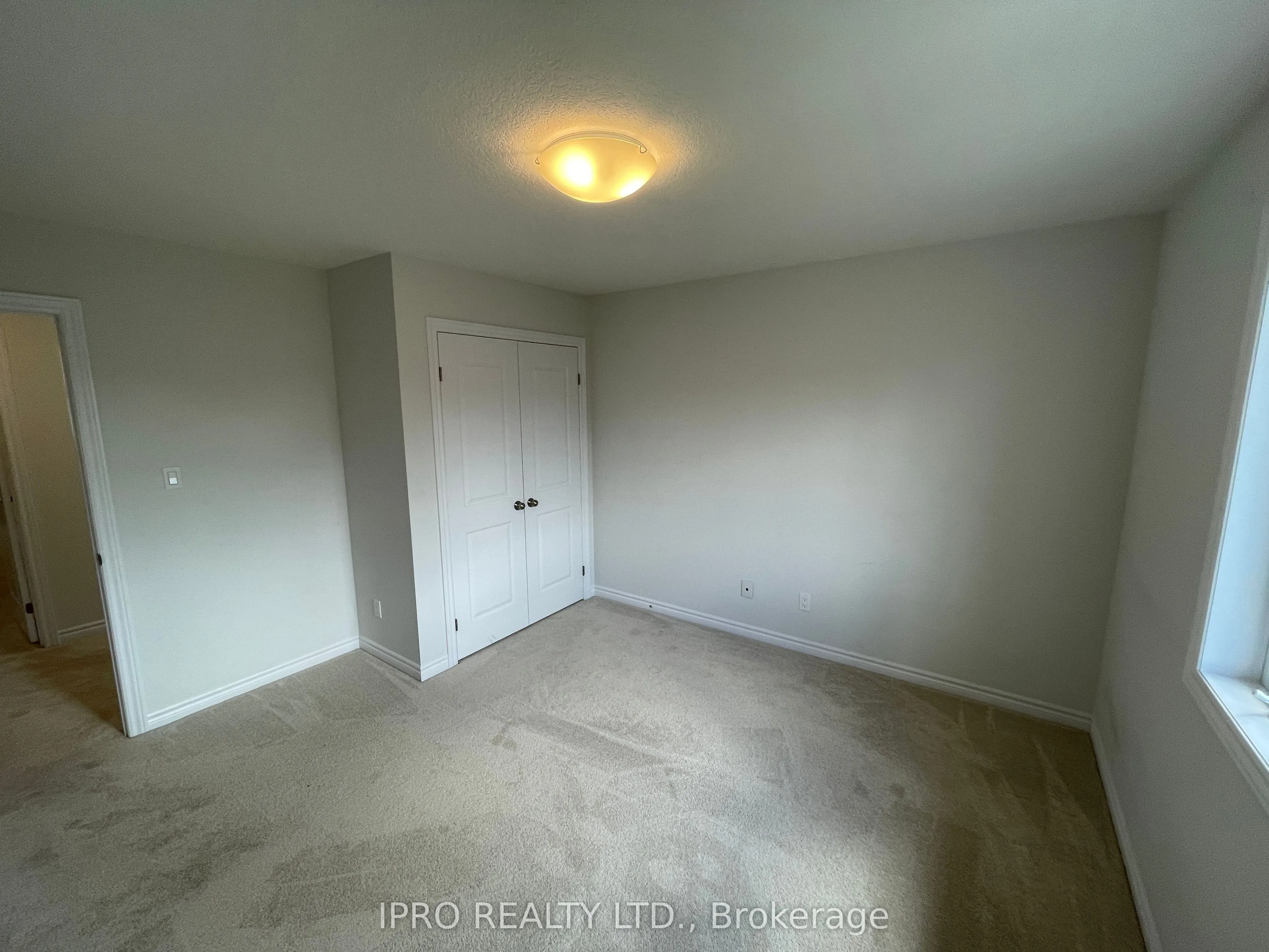 516 Doonwoods Crescent W