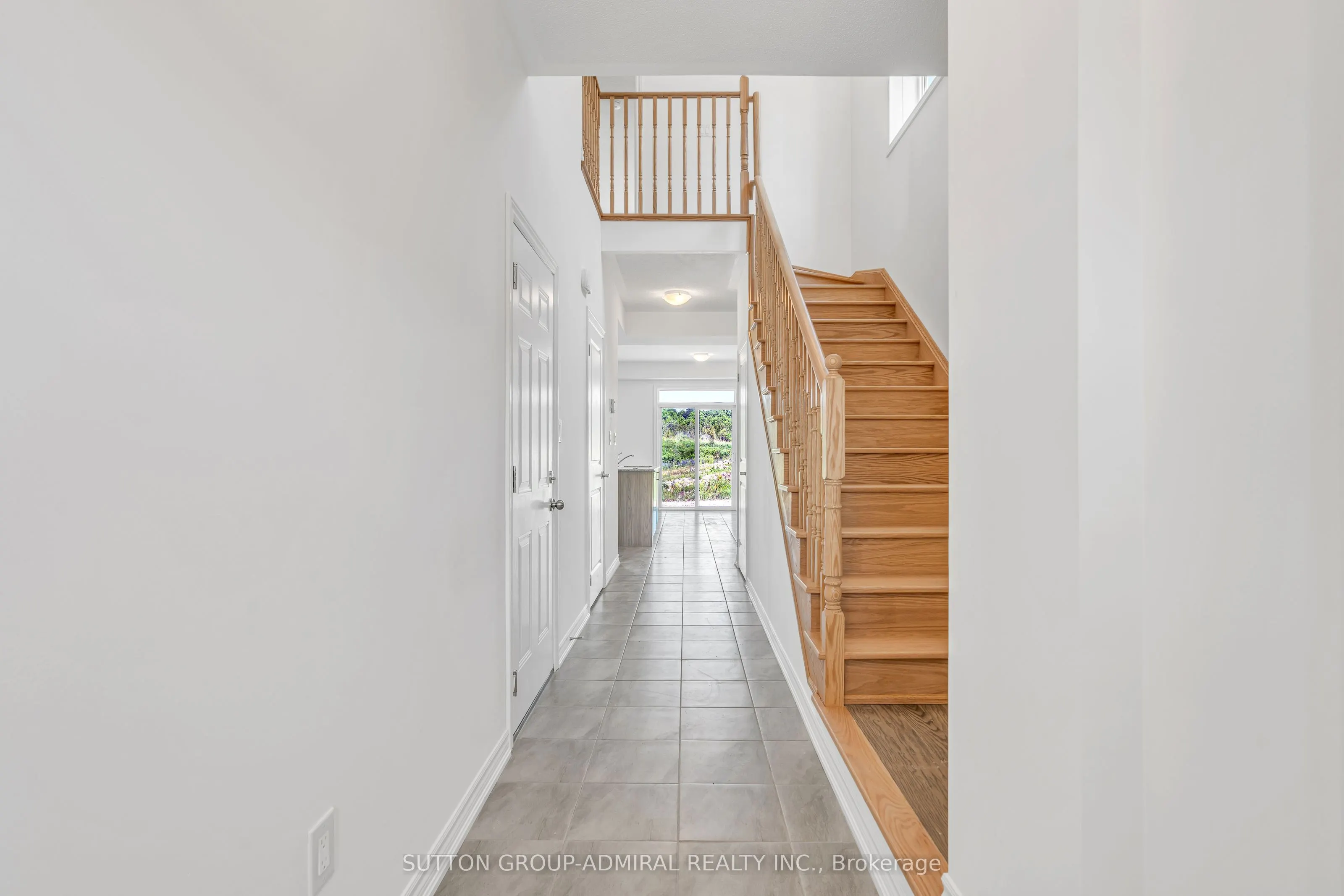 32 Hillcroft Way