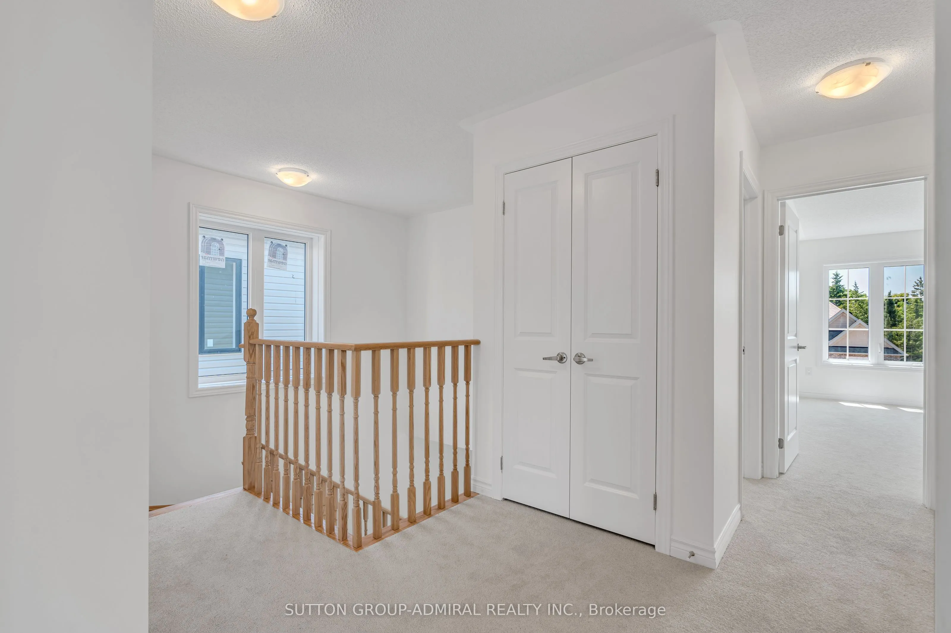 32 Hillcroft Way