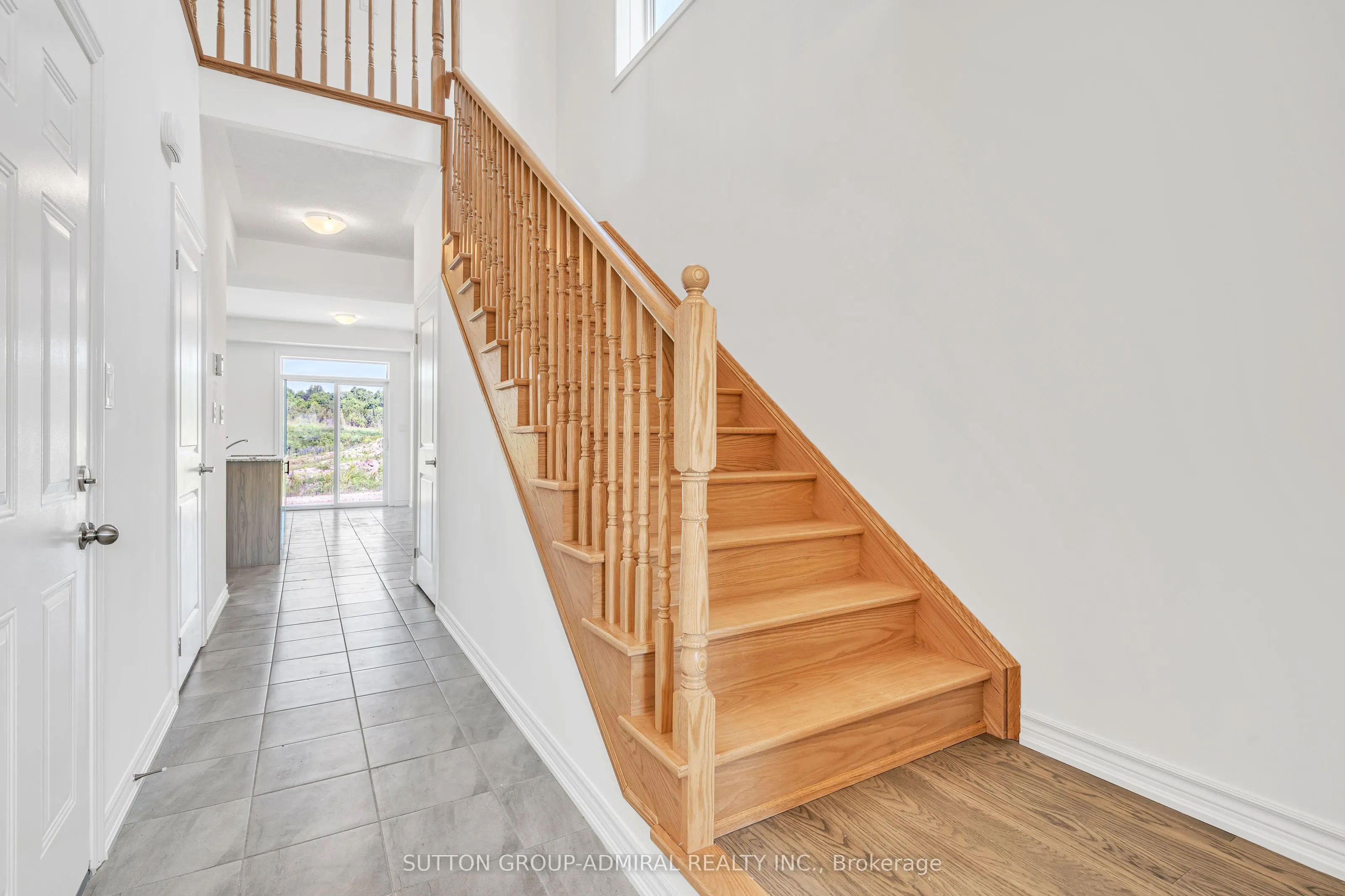 32 Hillcroft Way