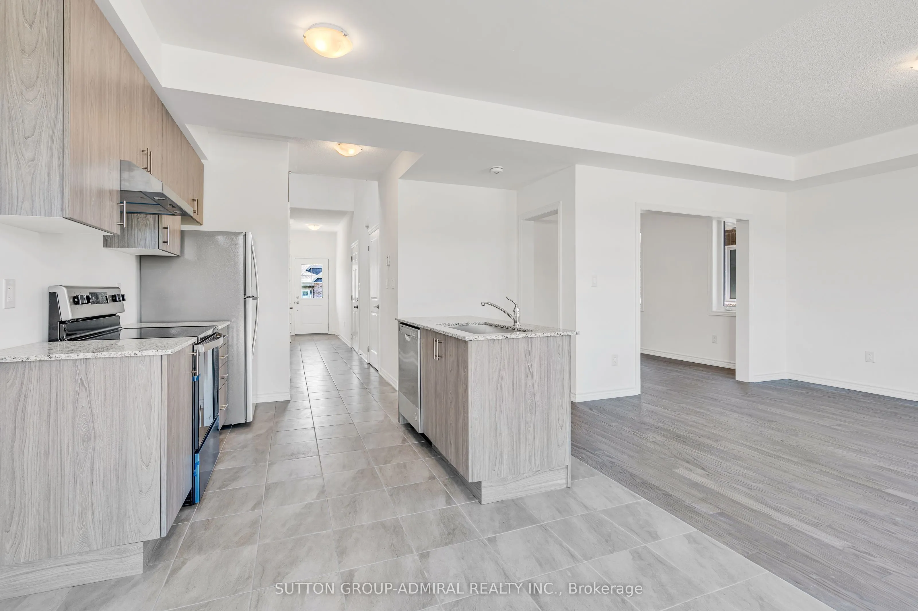 32 Hillcroft Way