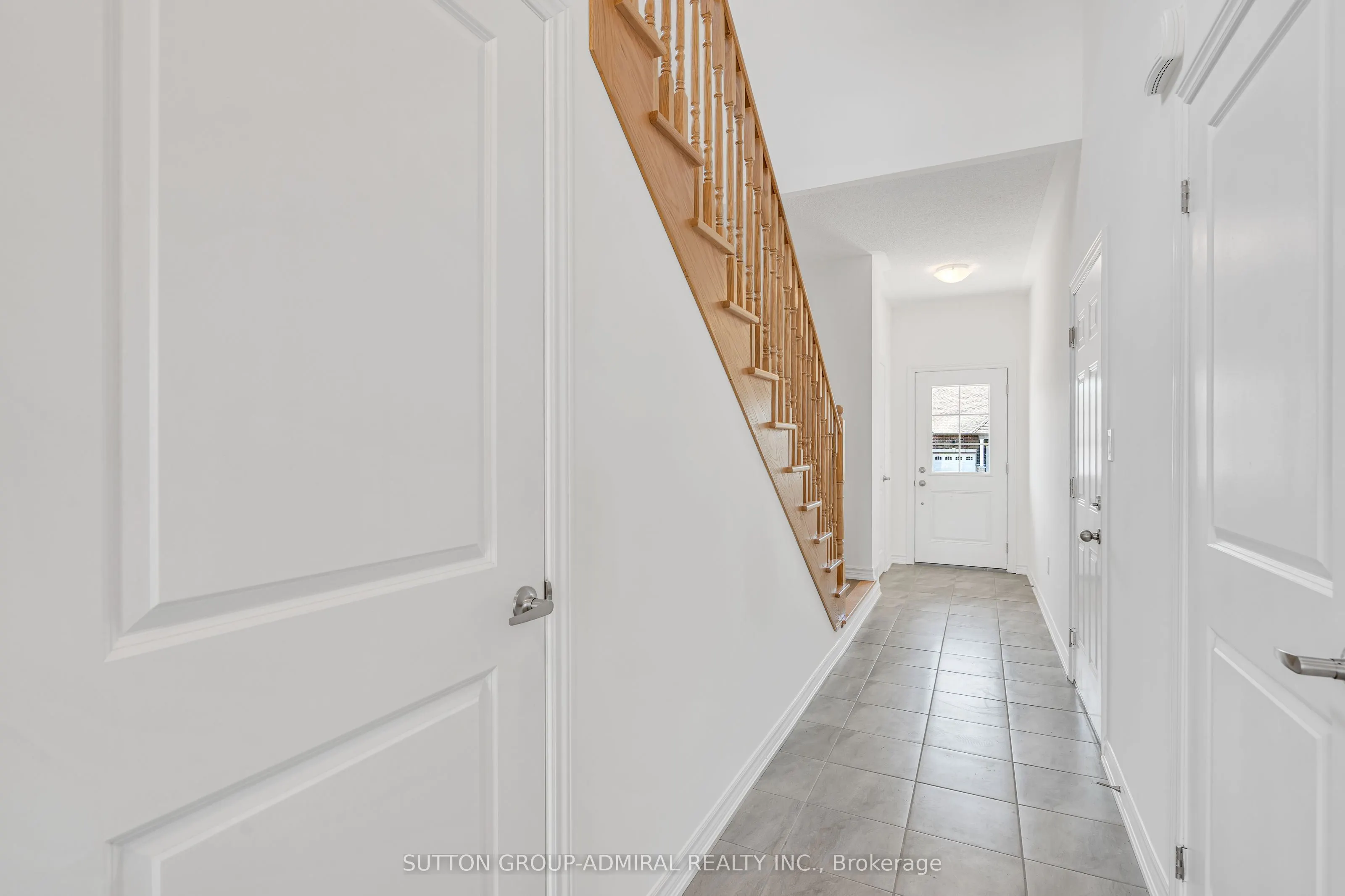 32 Hillcroft Way