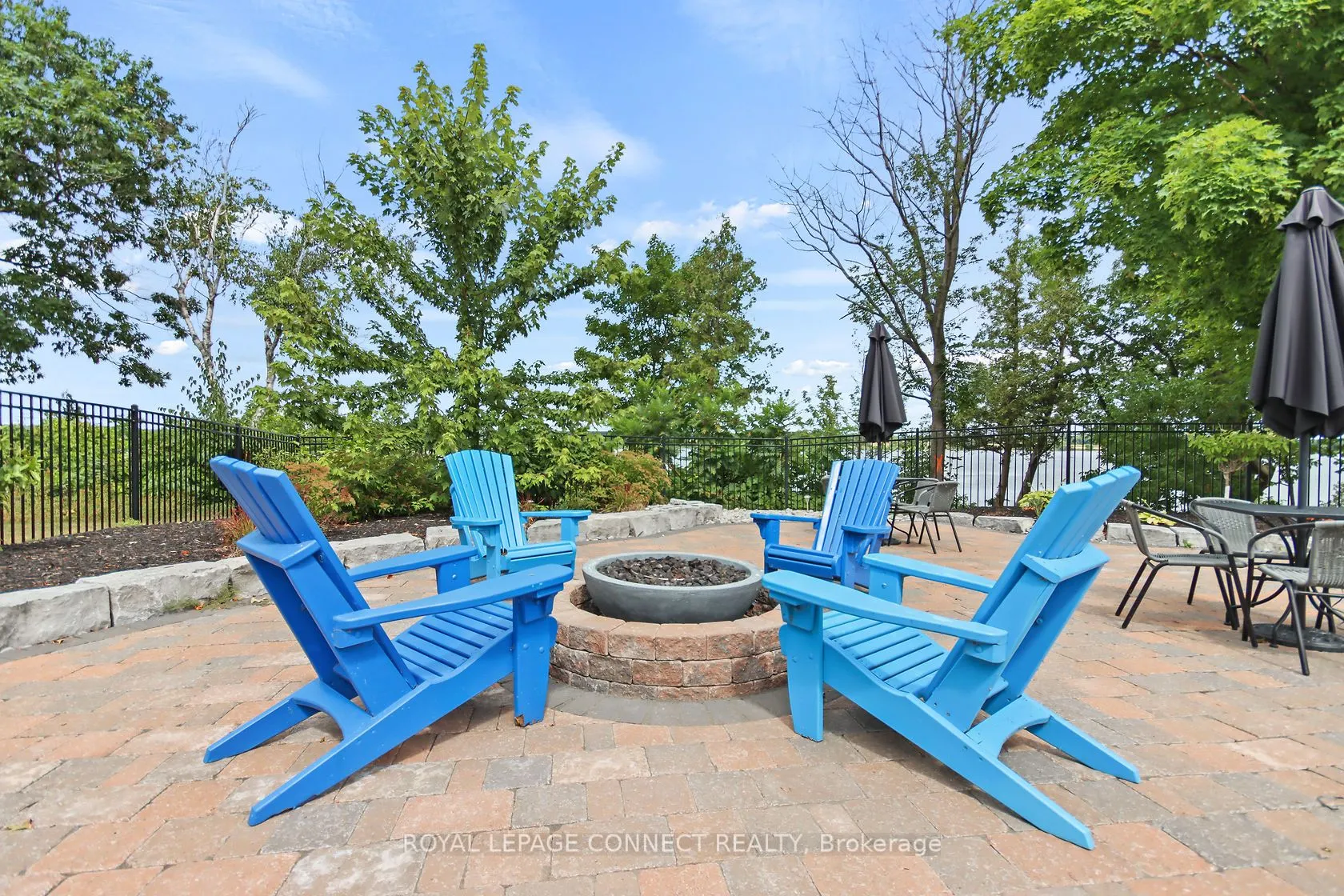 7 Hollow Lane E, #217