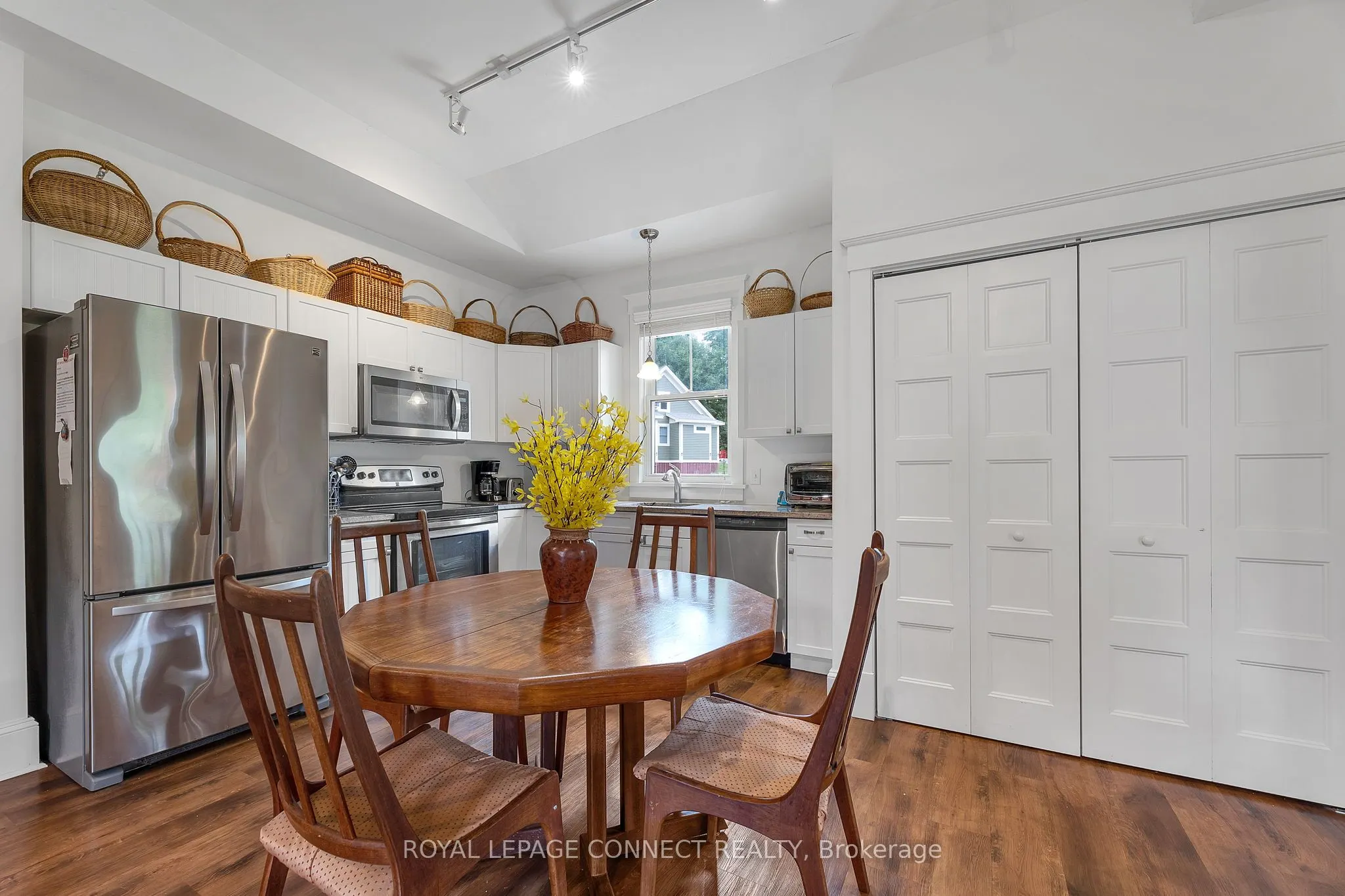 7 Hollow Lane E, #217