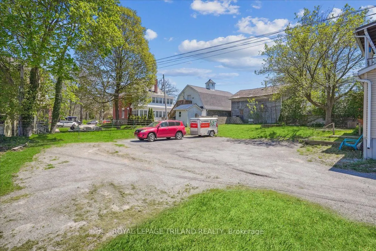 85 Kent Street N