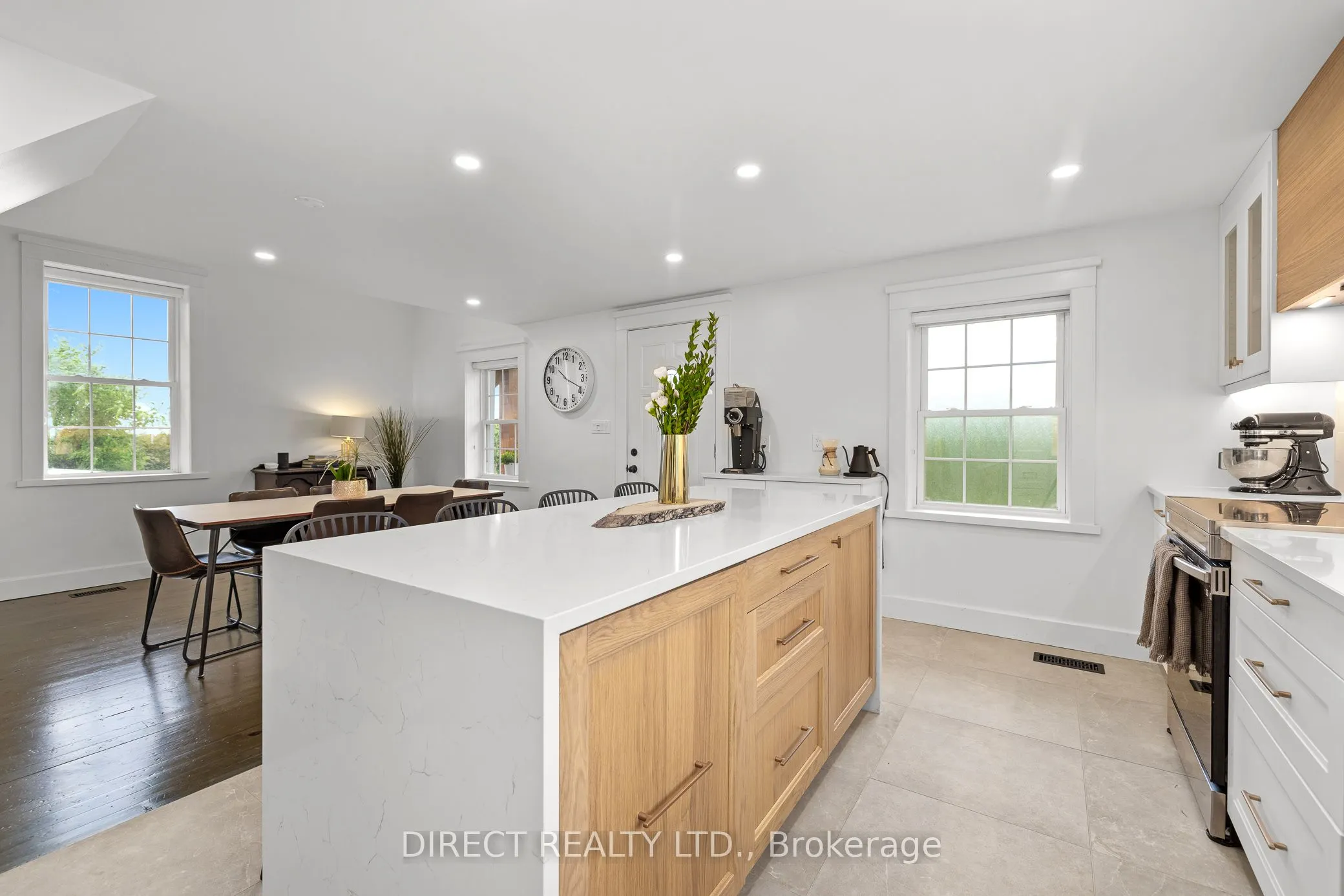676 Deseronto Road