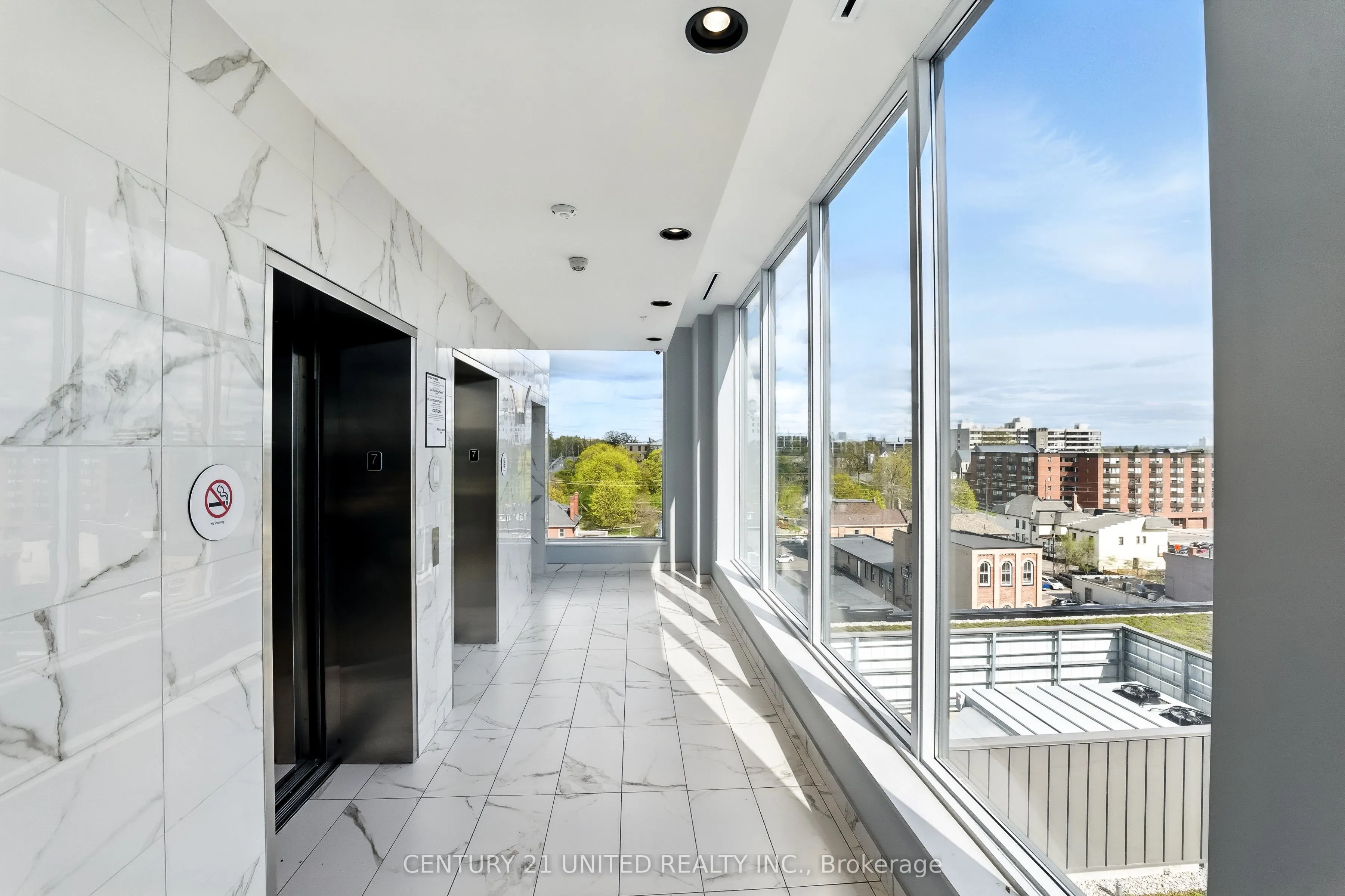 475 George Street N, #202