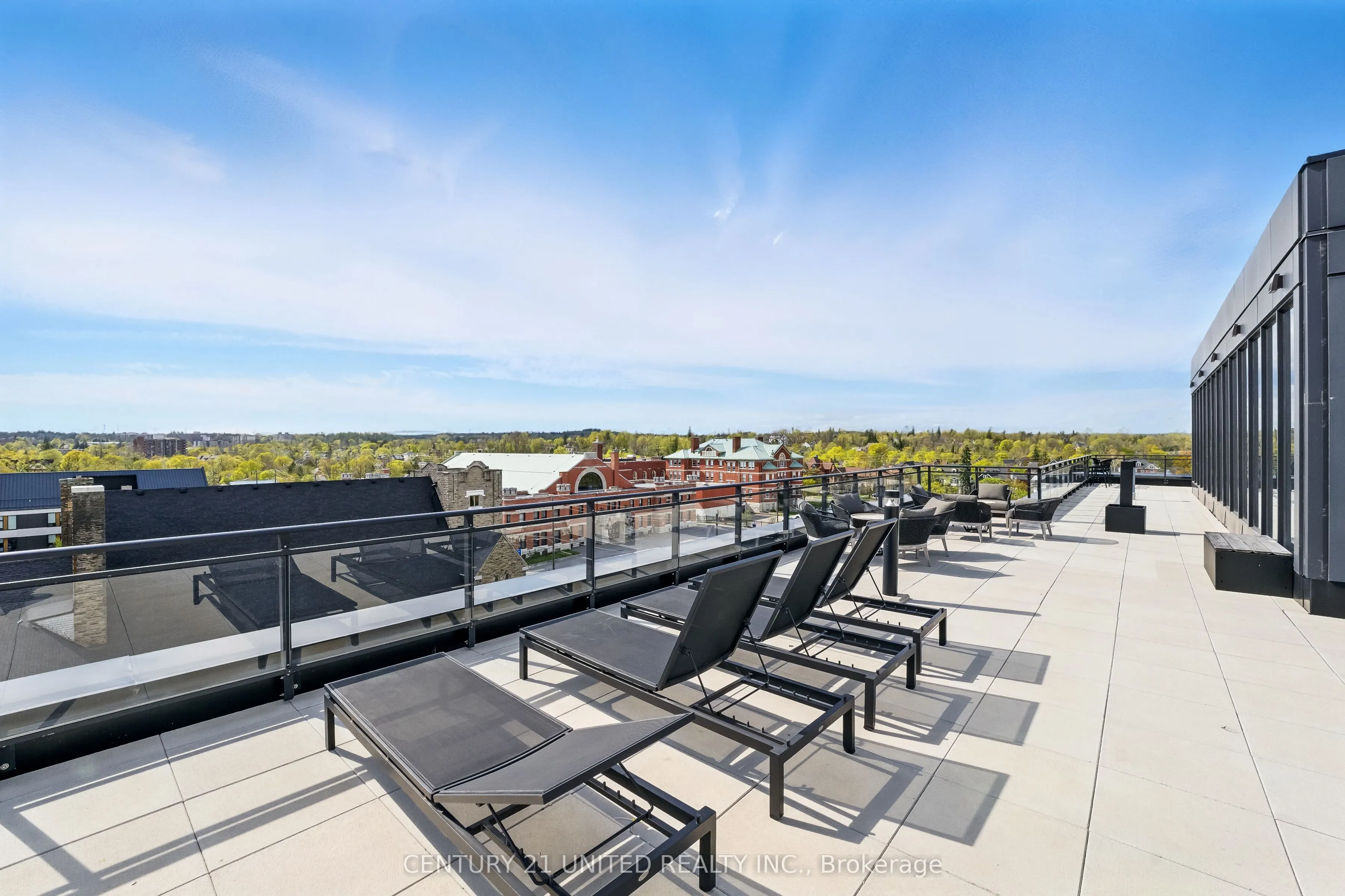 475 George Street N, #202