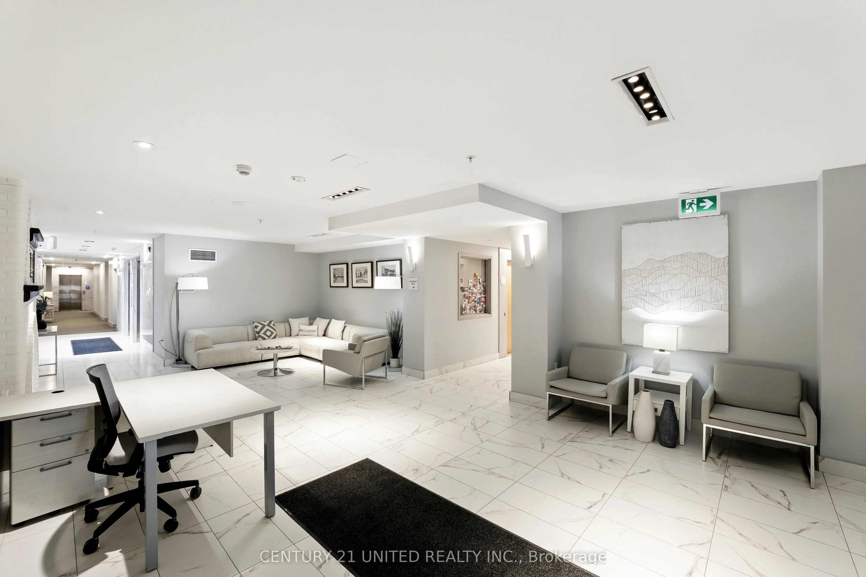 475 George Street N, #202