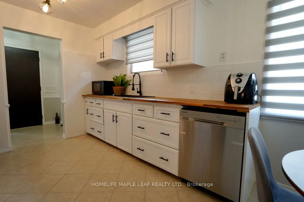 147 Muriel Crescent