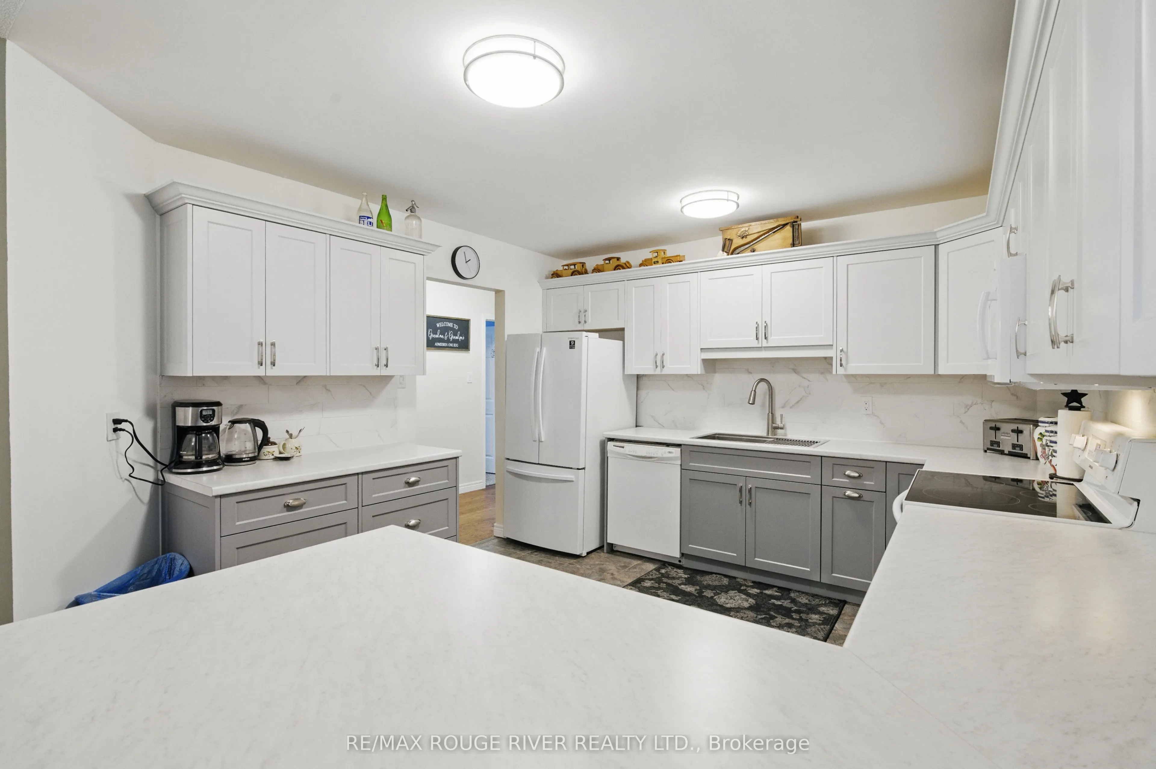 475 Parkhill Road W, #222