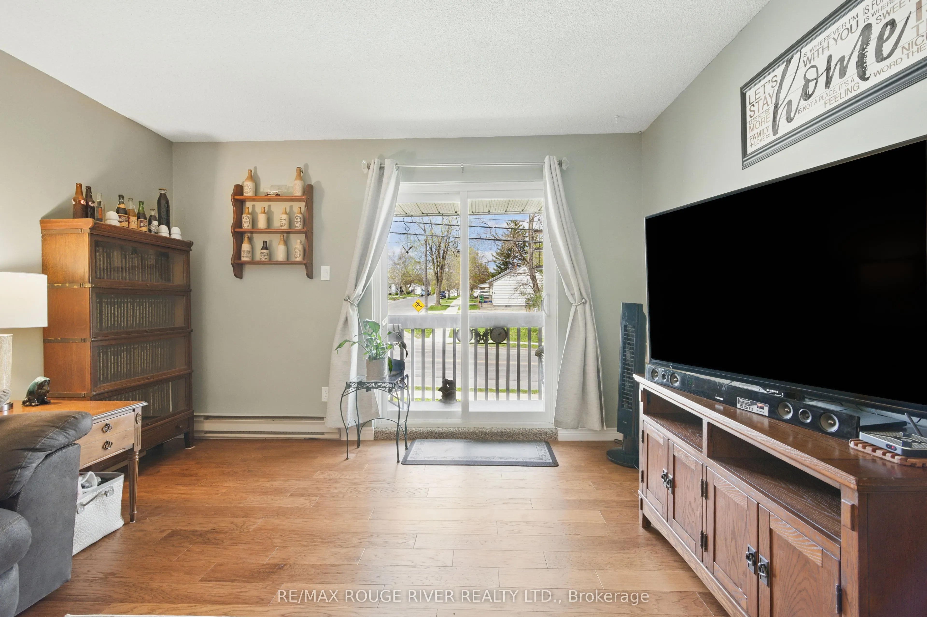 475 Parkhill Road W, #222