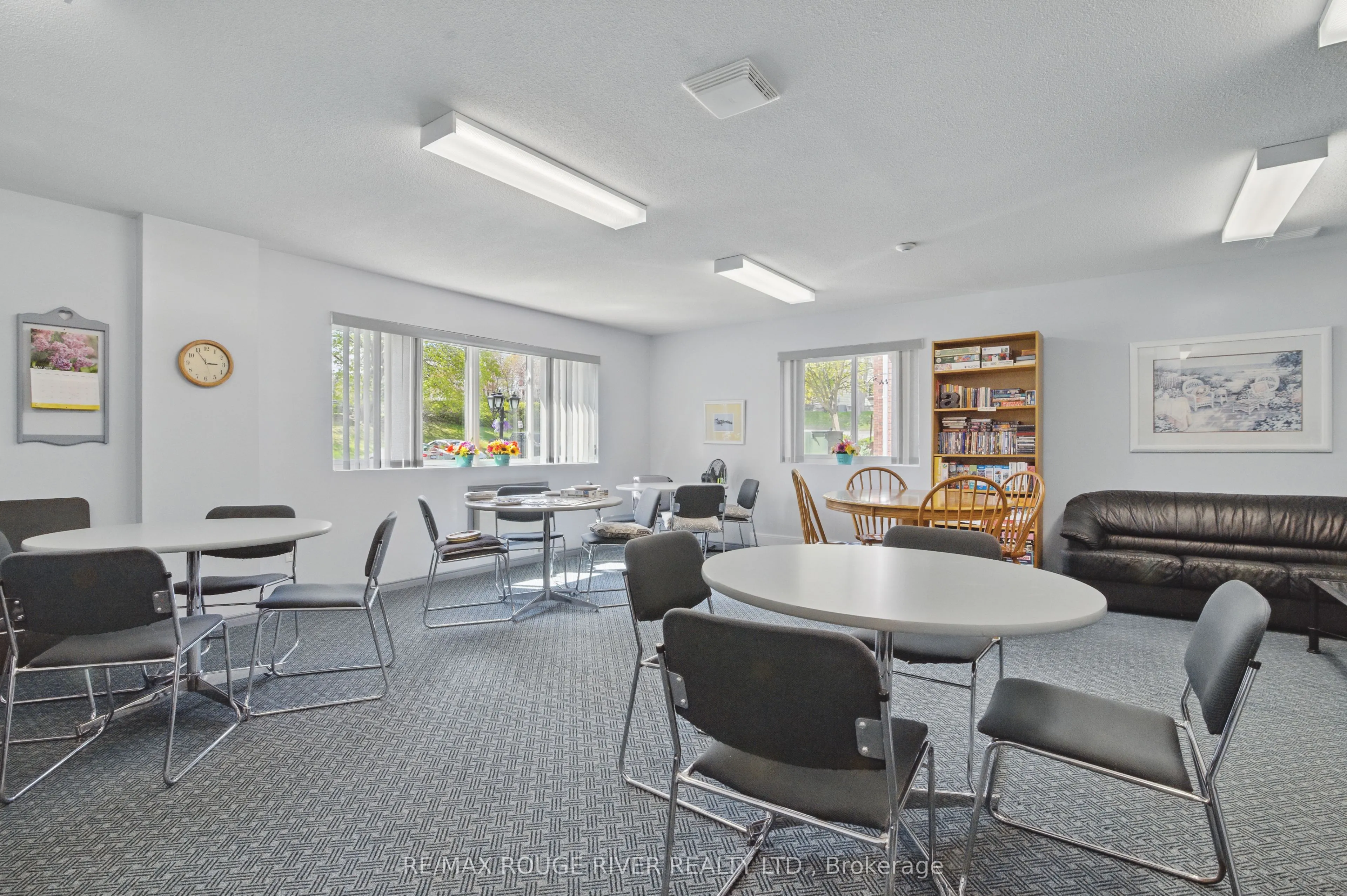 475 Parkhill Road W, #222