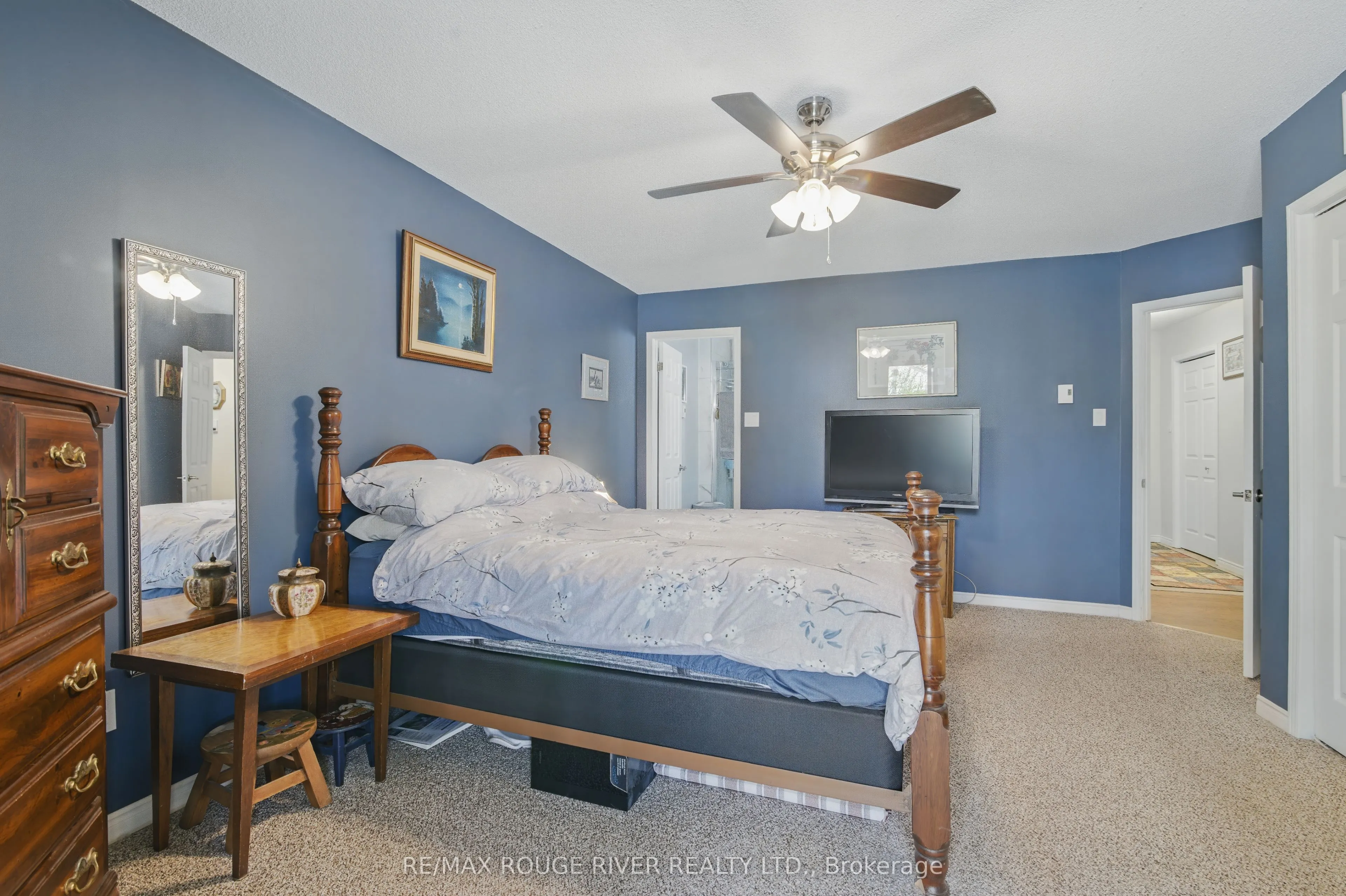 475 Parkhill Road W, #222