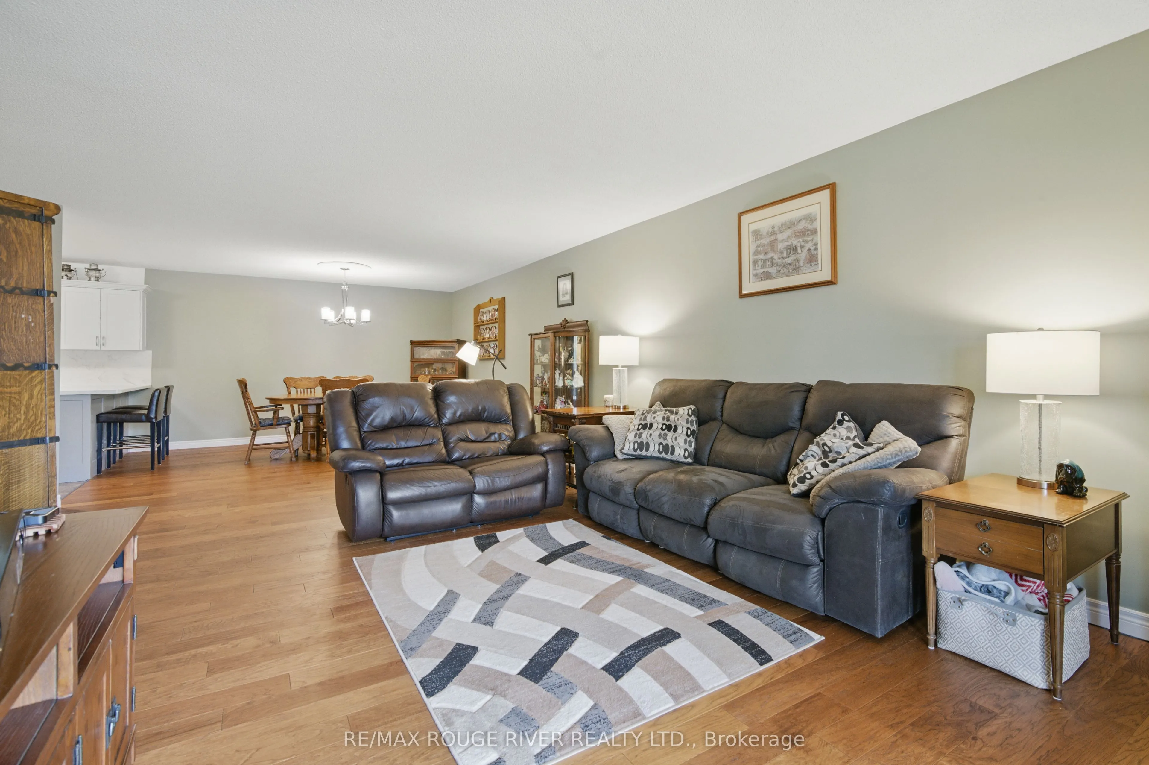 475 Parkhill Road W, #222