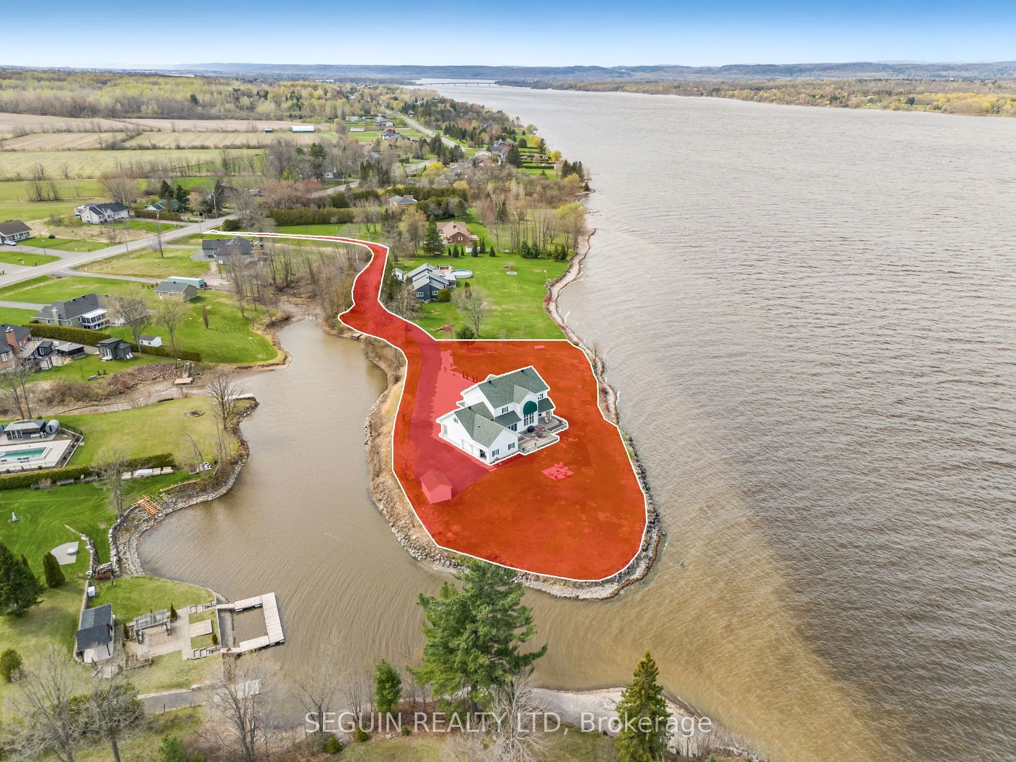 3519 Front Road