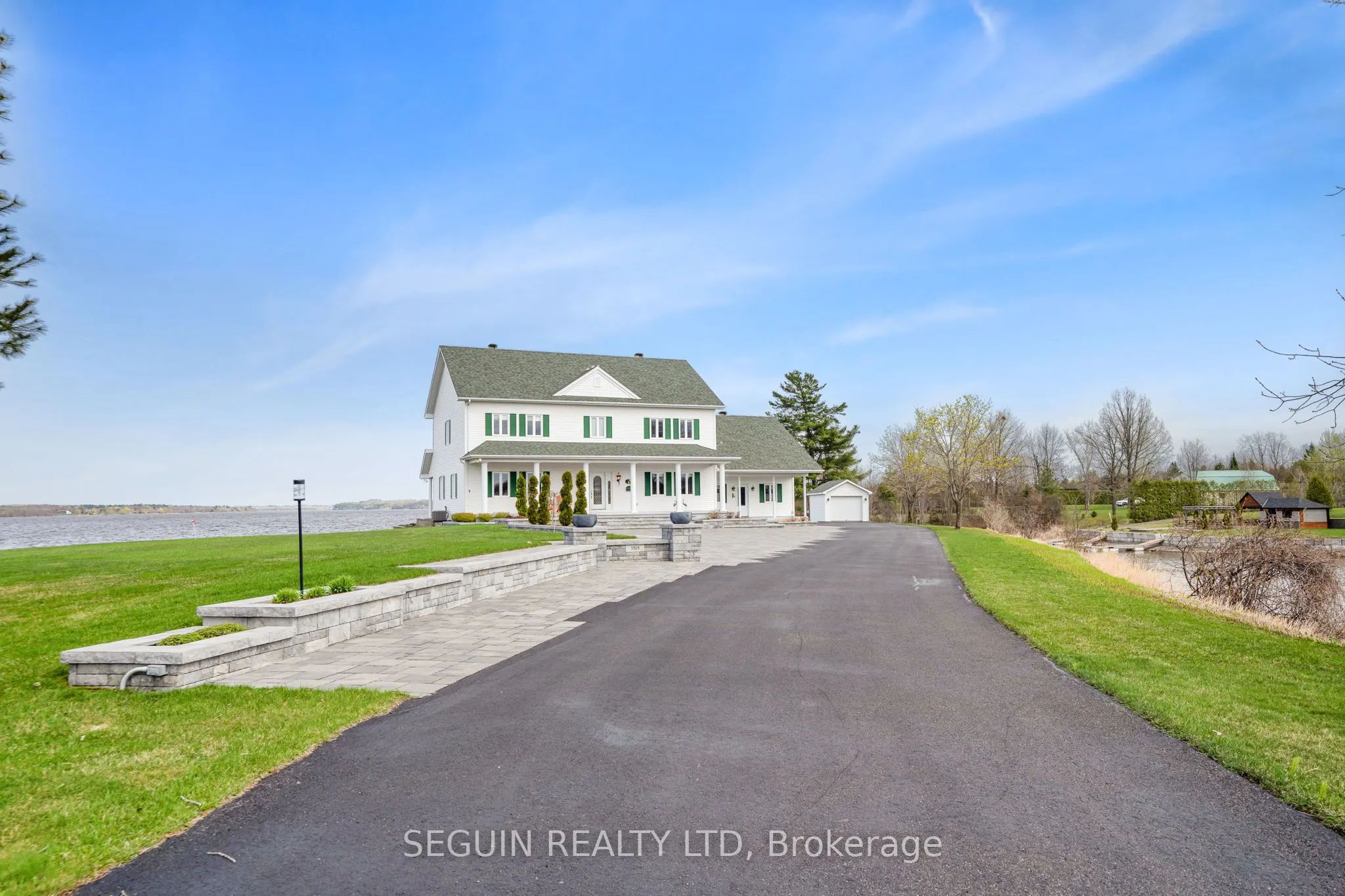 3519 Front Road