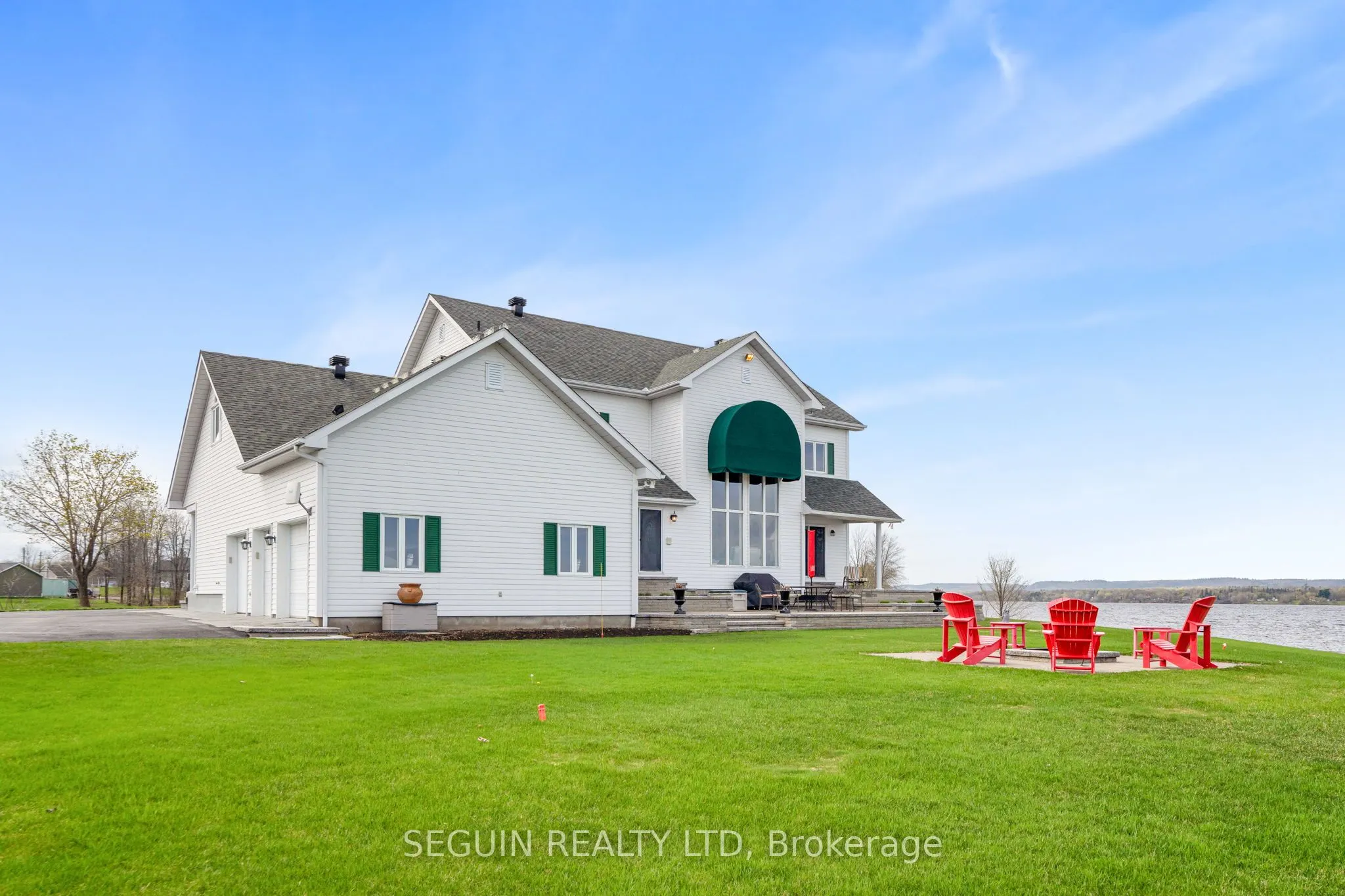 3519 Front Road